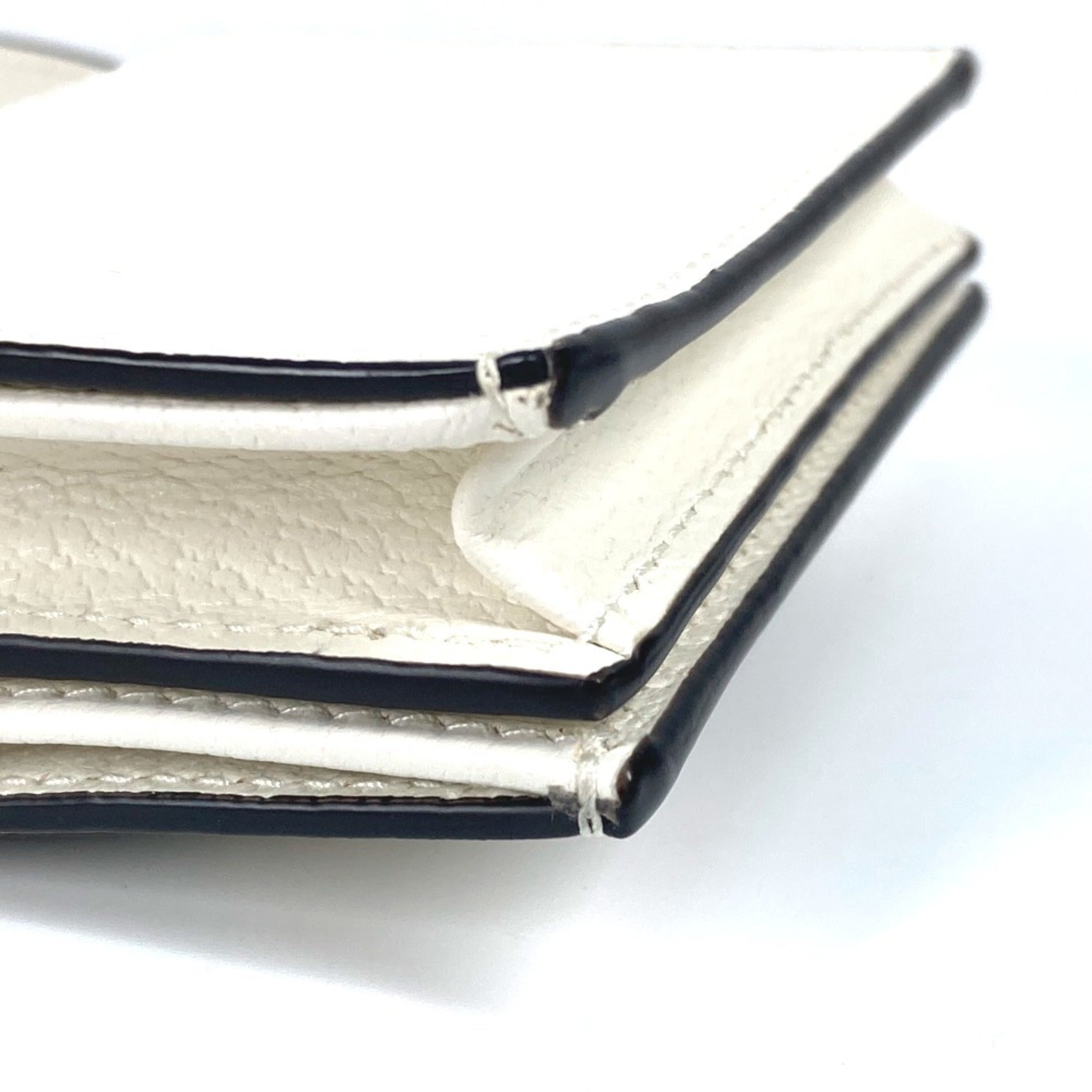 Gucci Black White Leather Wallet (Bi-Fold) (Pre-Owned)