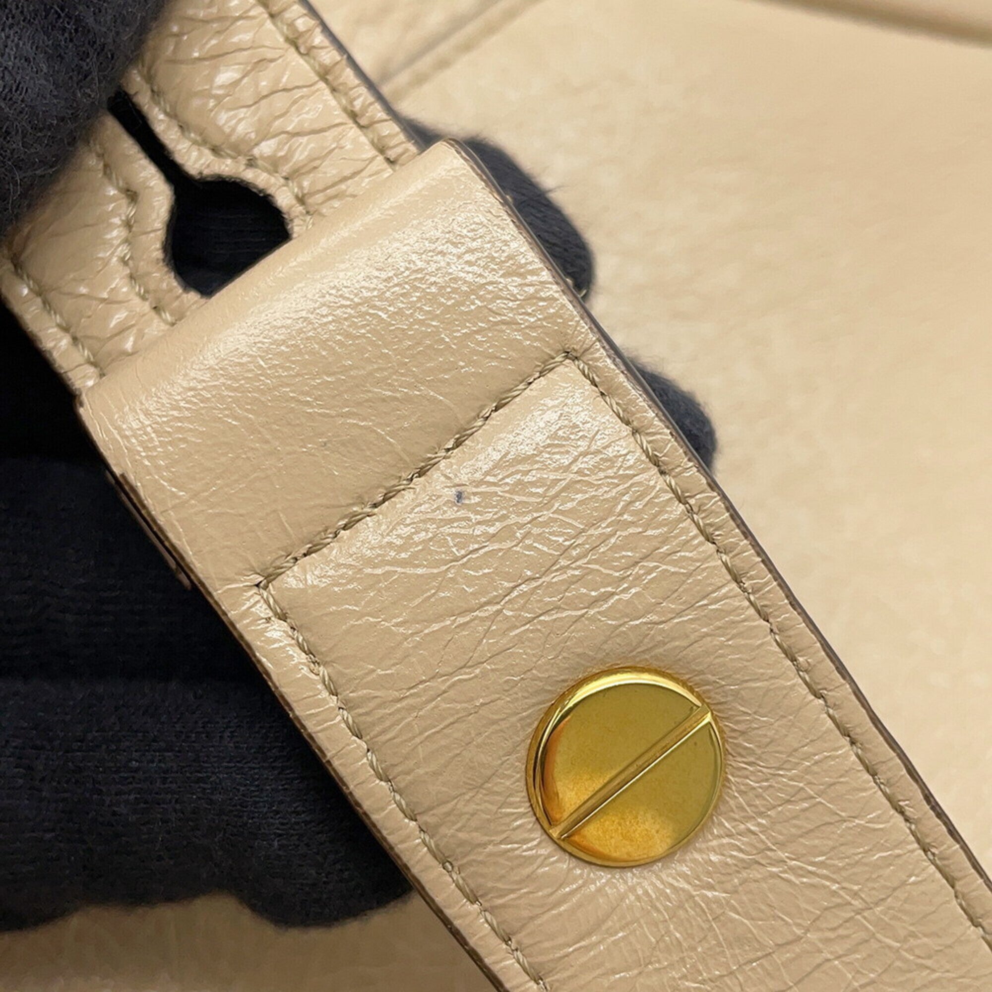 Fendi Beige Leather Handbag Shoulder Bag (Pre-Owned)