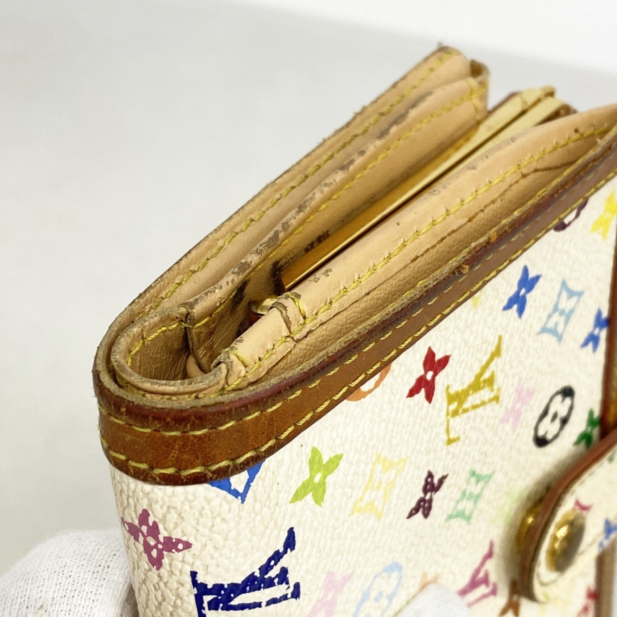 Louis Vuitton Blanc Wallet (Bi-Fold) (Pre-Owned)