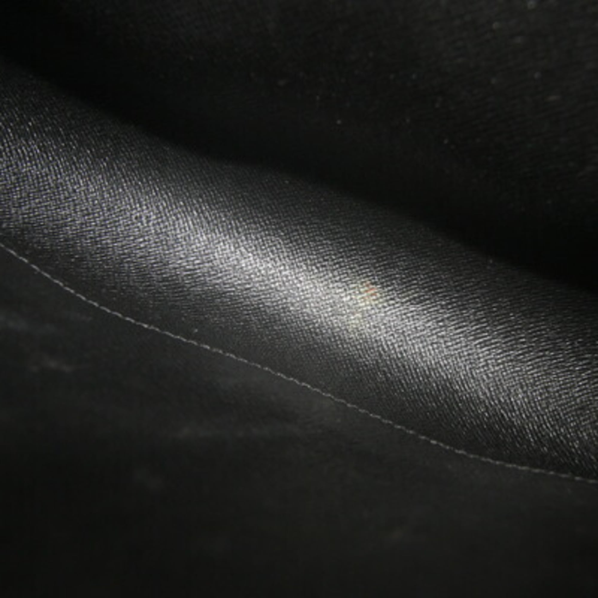 Louis Vuitton Ardoise Black Taiga Leather Clutch Bag (Pre-Owned)