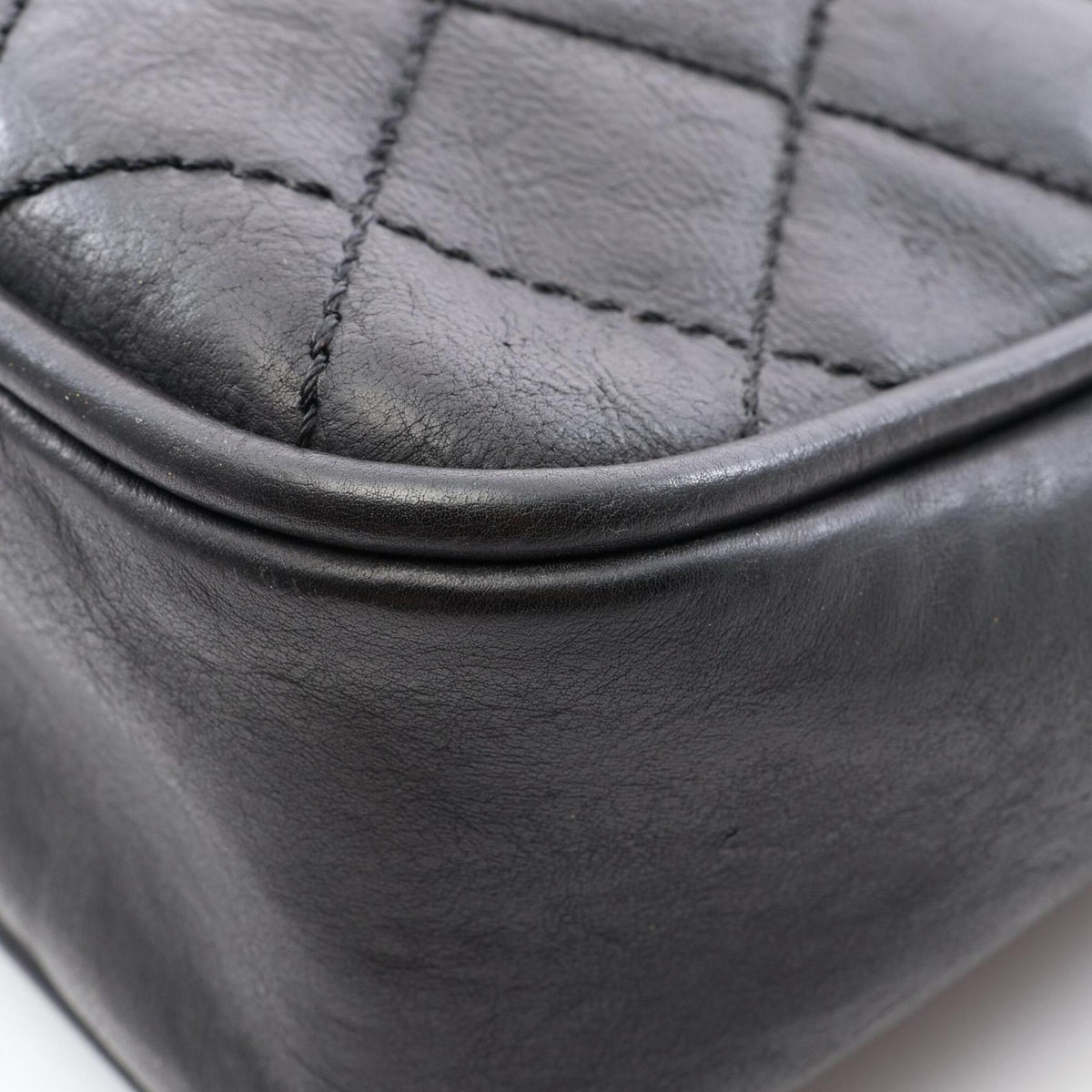 Chanel Black Leather Handbag Shoulder Bag (Pre-Owned)