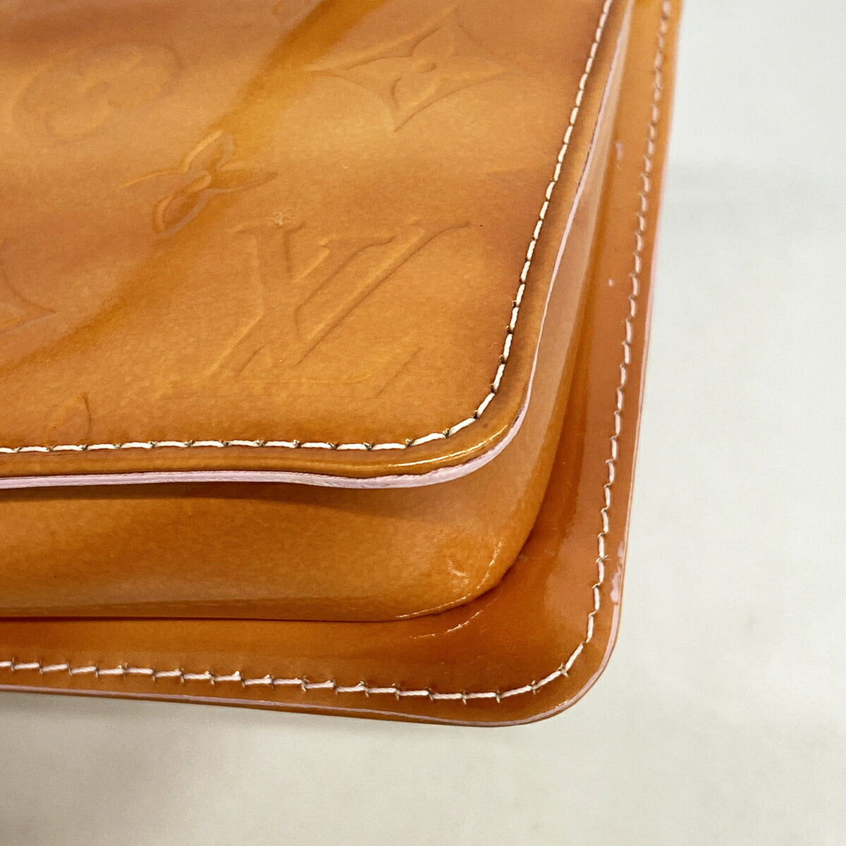 Louis Vuitton Rose Pouch (Pre-Owned)