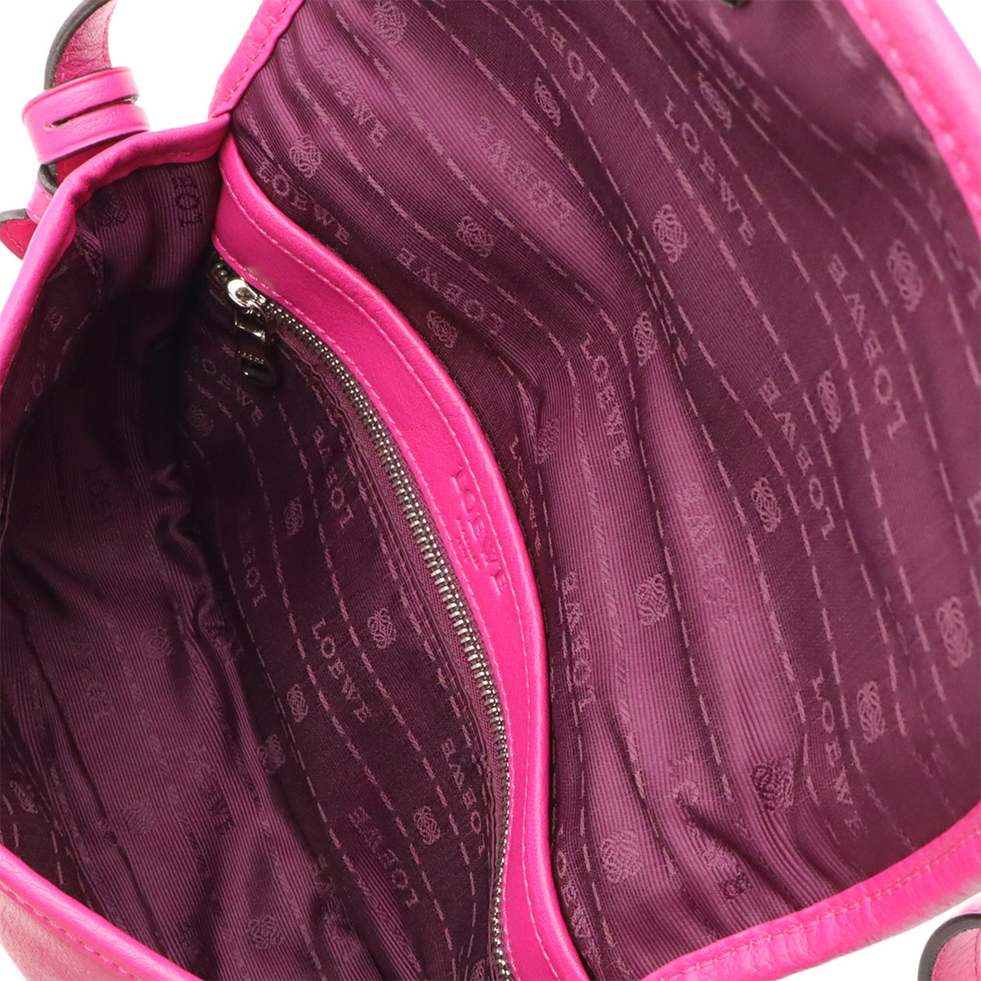 Loewe Pink Leather Pochette Shoulder Bag (Pre-Owned)