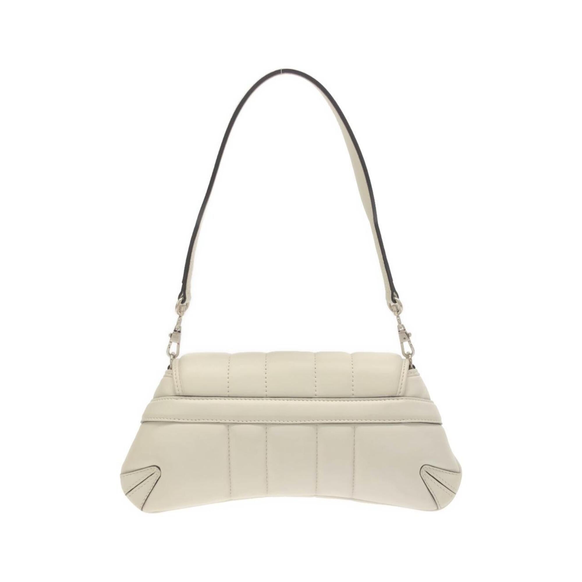 Gucci White Quilting Leather Shoulder Bag (Pre-Owned)
