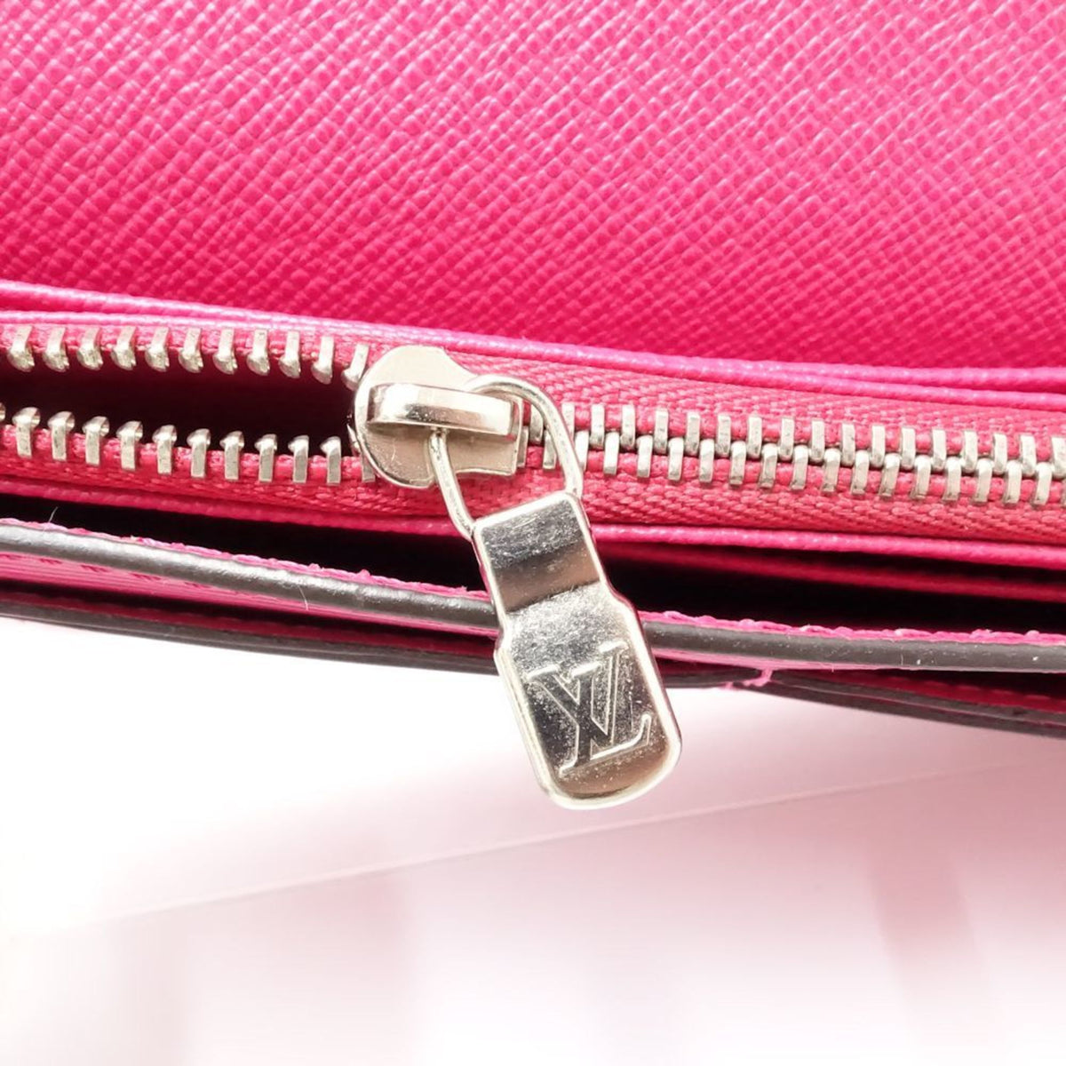 Louis Vuitton Hot Pink Leather Long Wallet (Bi-Fold) (Pre-Owned)