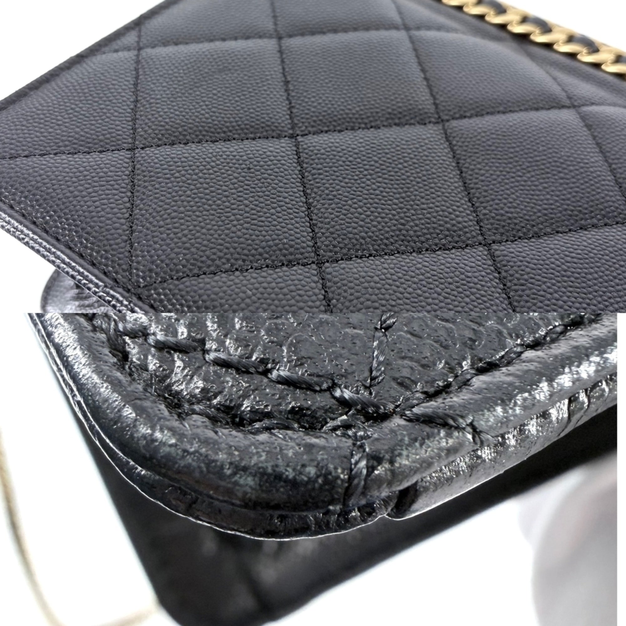 Chanel Black White Grained Calfskin Shoulder Bag (Pre-Owned)