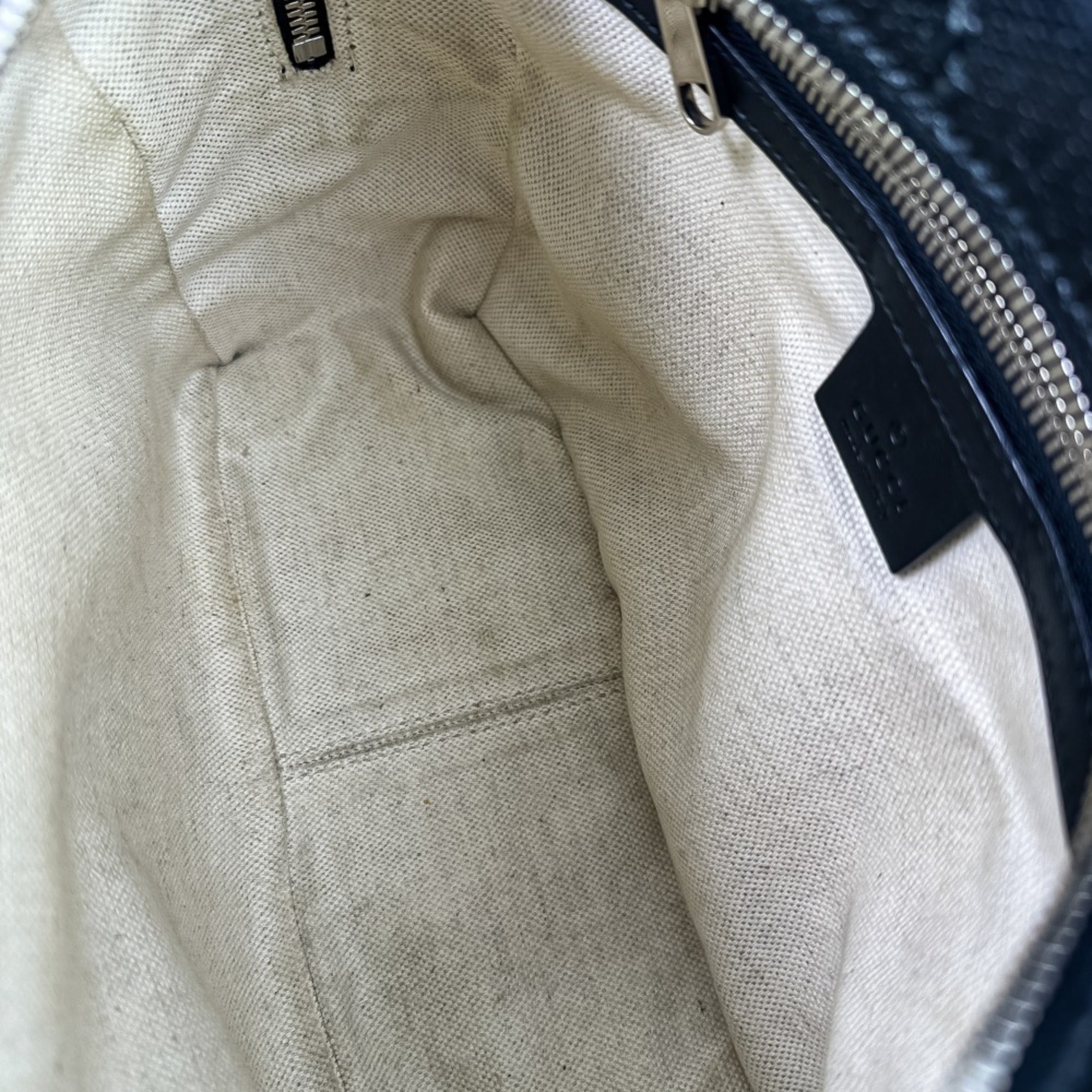 Gucci Black Leather Shoulder Bag (Pre-Owned)