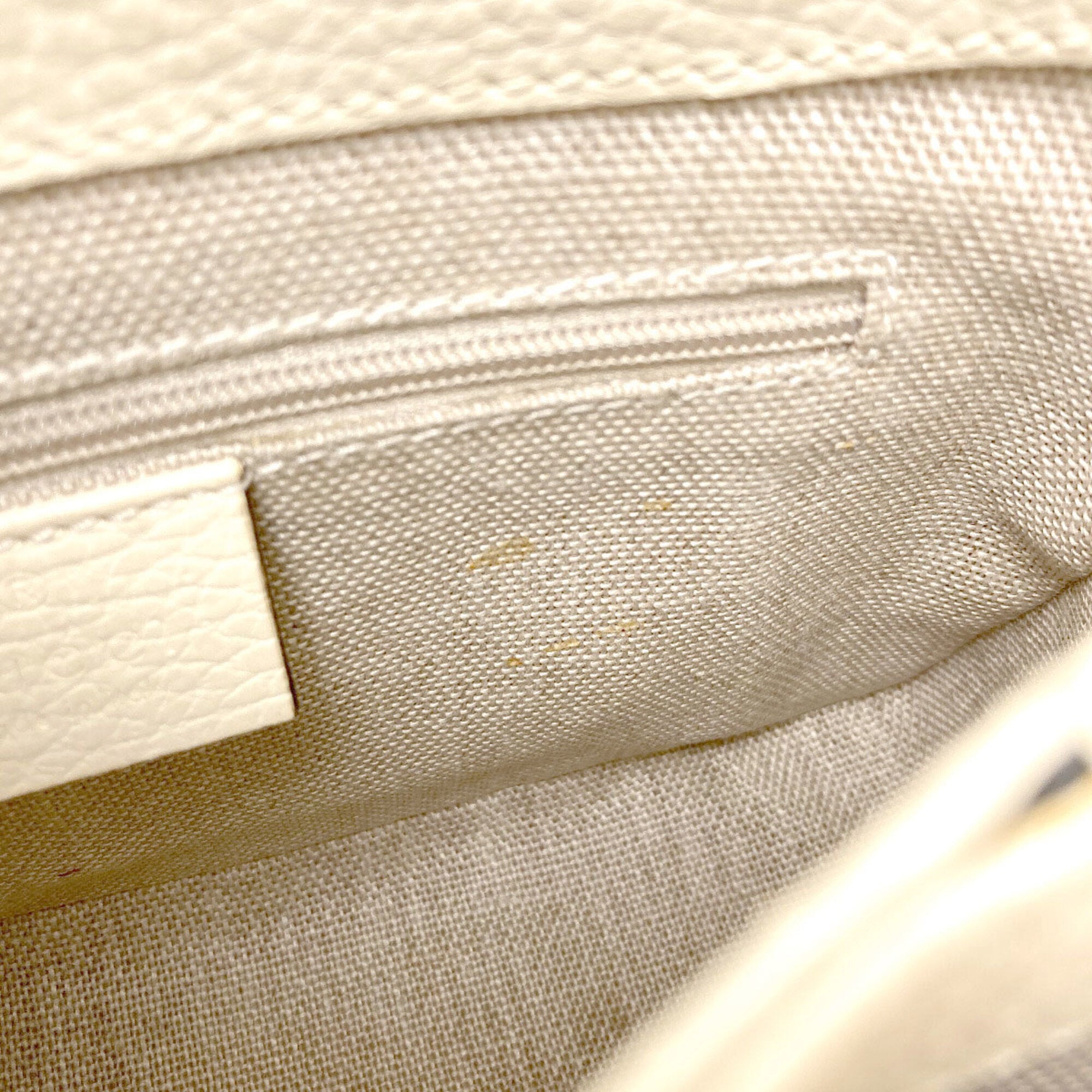 Gucci Ivory Leather Shoulder Bag (Pre-Owned)