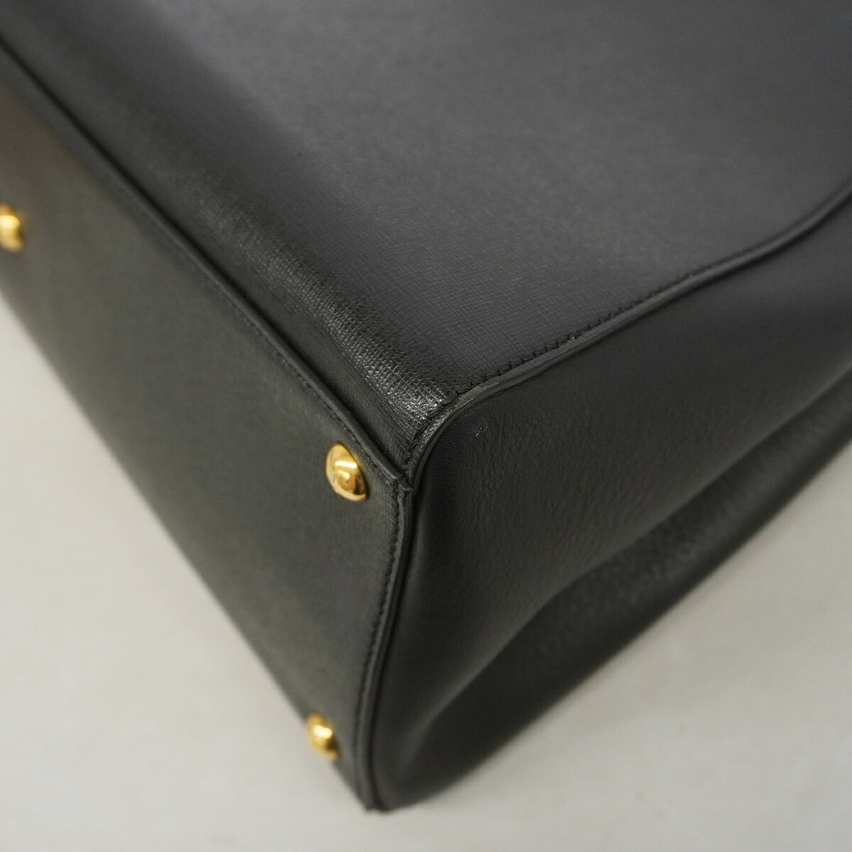 Fendi Black Leather Handbag (Pre-Owned)