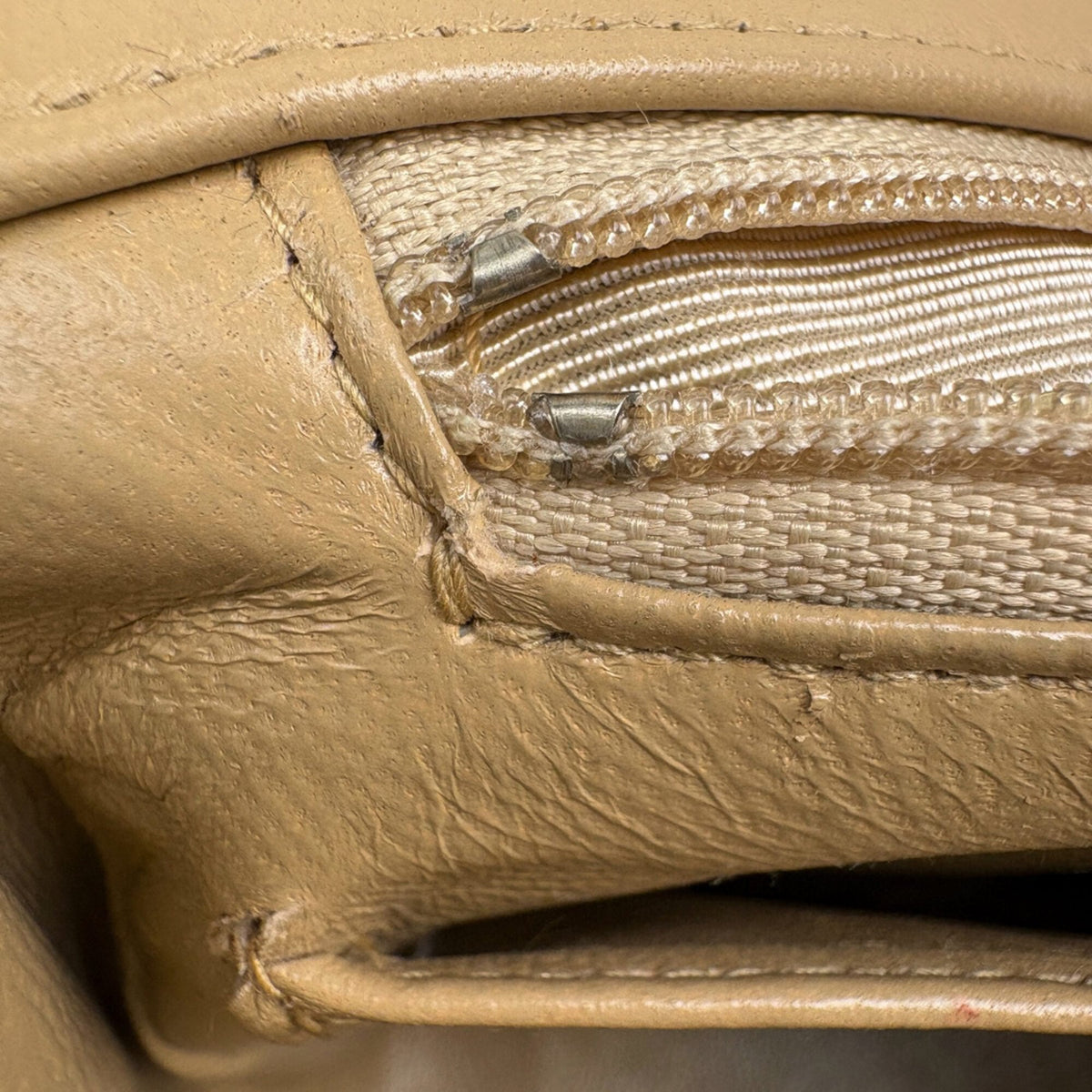 Chanel Matelasse Beige Leather Shoulder Bag (Pre-Owned)