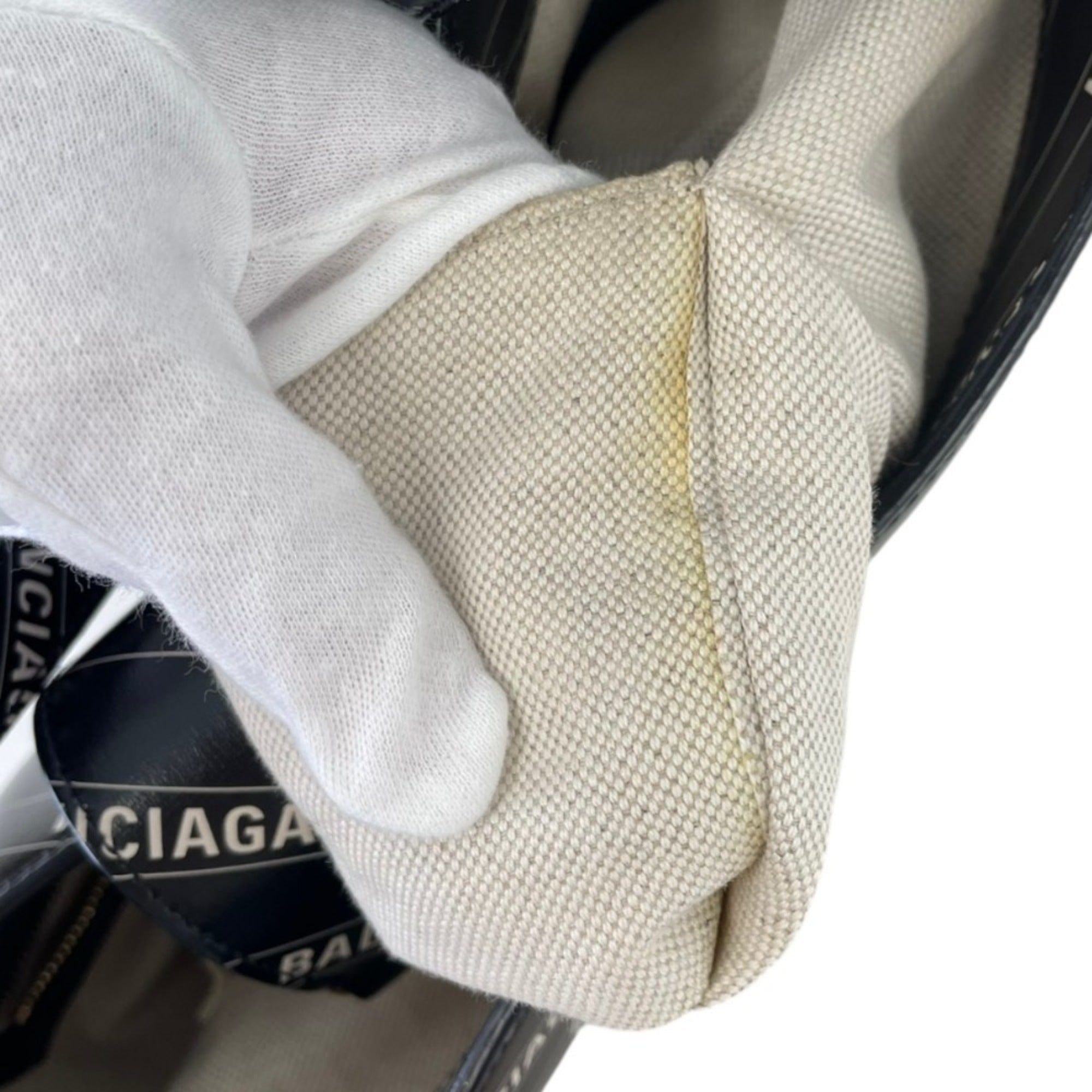 Gucci Black Shoulder Bag (Pre-Owned)