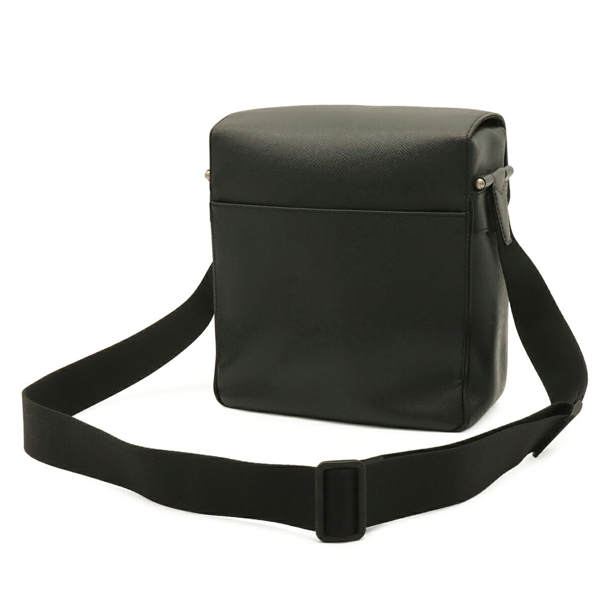 Louis Vuitton Ardoise Black Taiga Leather Shoulder Bag (Pre-Owned)