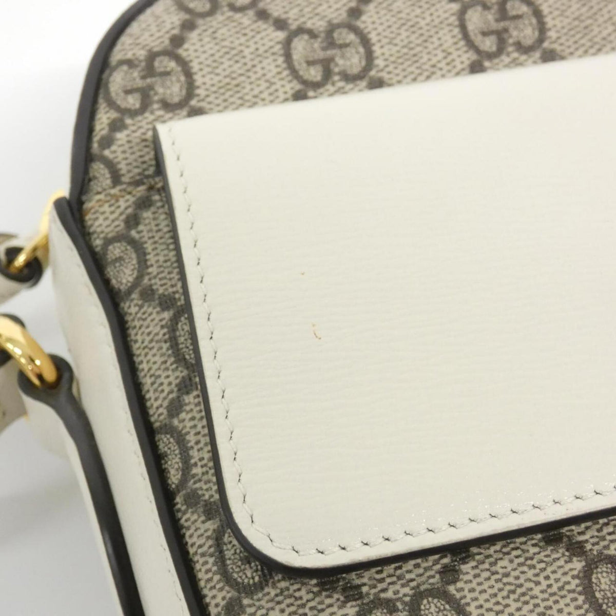 Gucci Beige White Gg Supreme Leather Shoulder Bag (Pre-Owned)