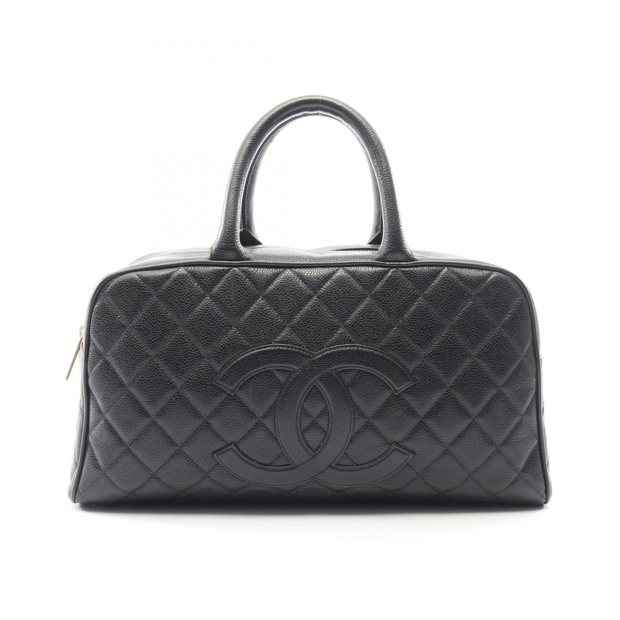 Chanel Matelasse Black Grained Calfskin Handbag (Pre-Owned)
