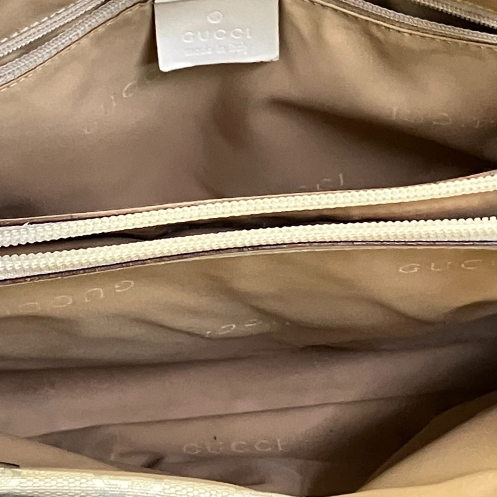 Gucci White Bamboo Nylon Handbag (Pre-Owned)