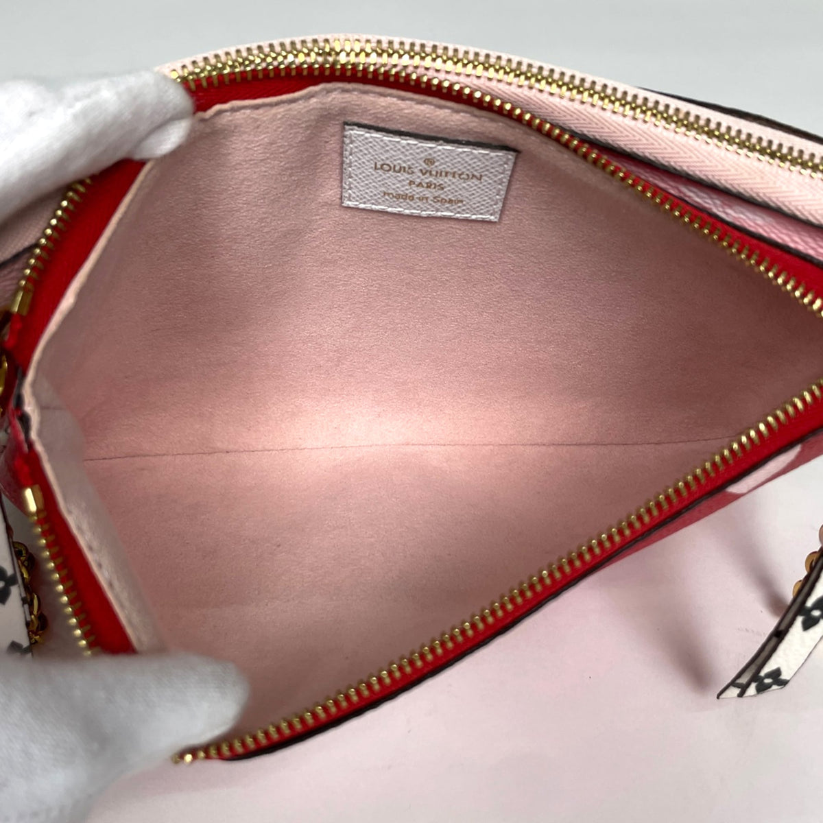 Louis Vuitton Pink Red Color Monogram Shoulder Bag (Pre-Owned)