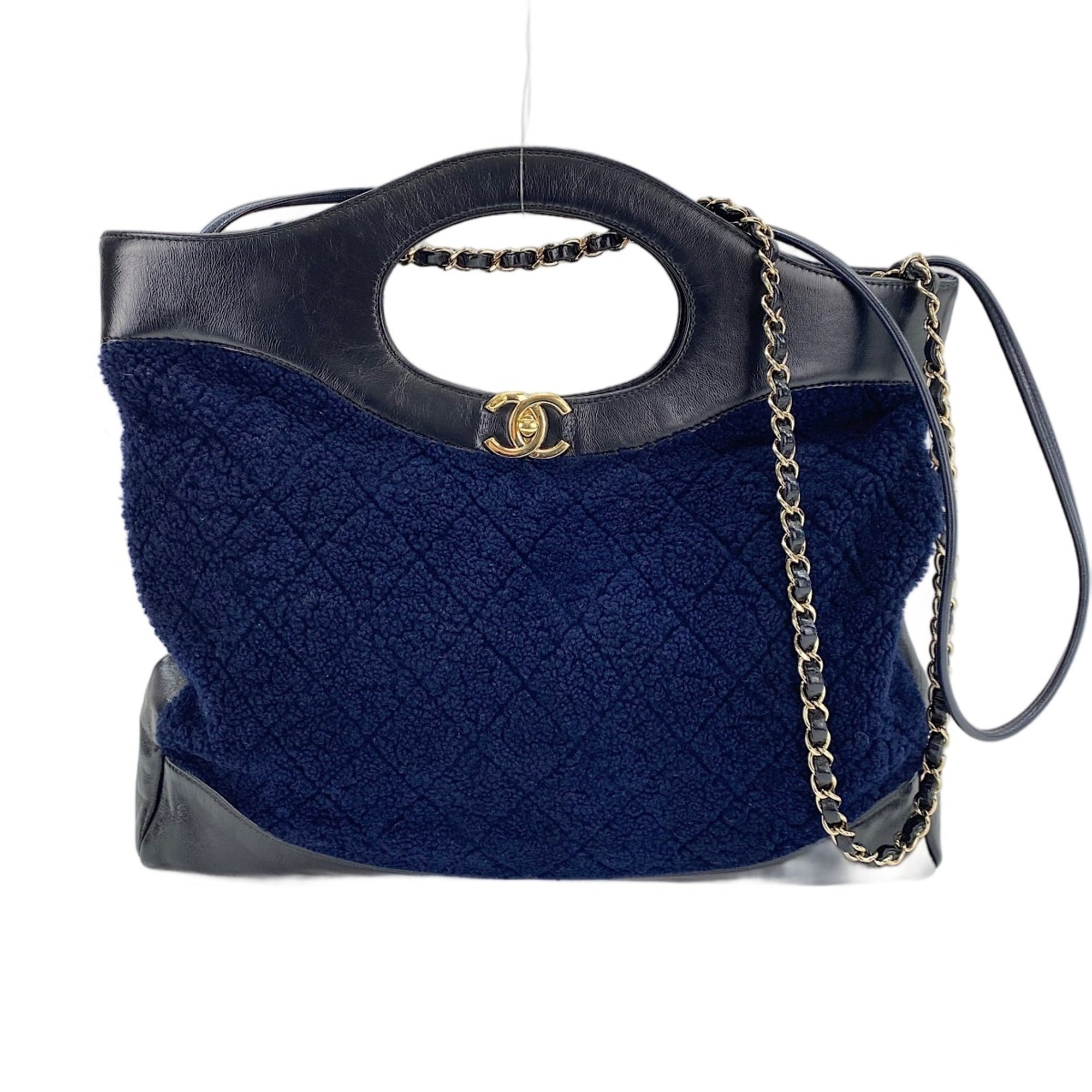 Chanel Navy Shoulder Bag (Pre-Owned)