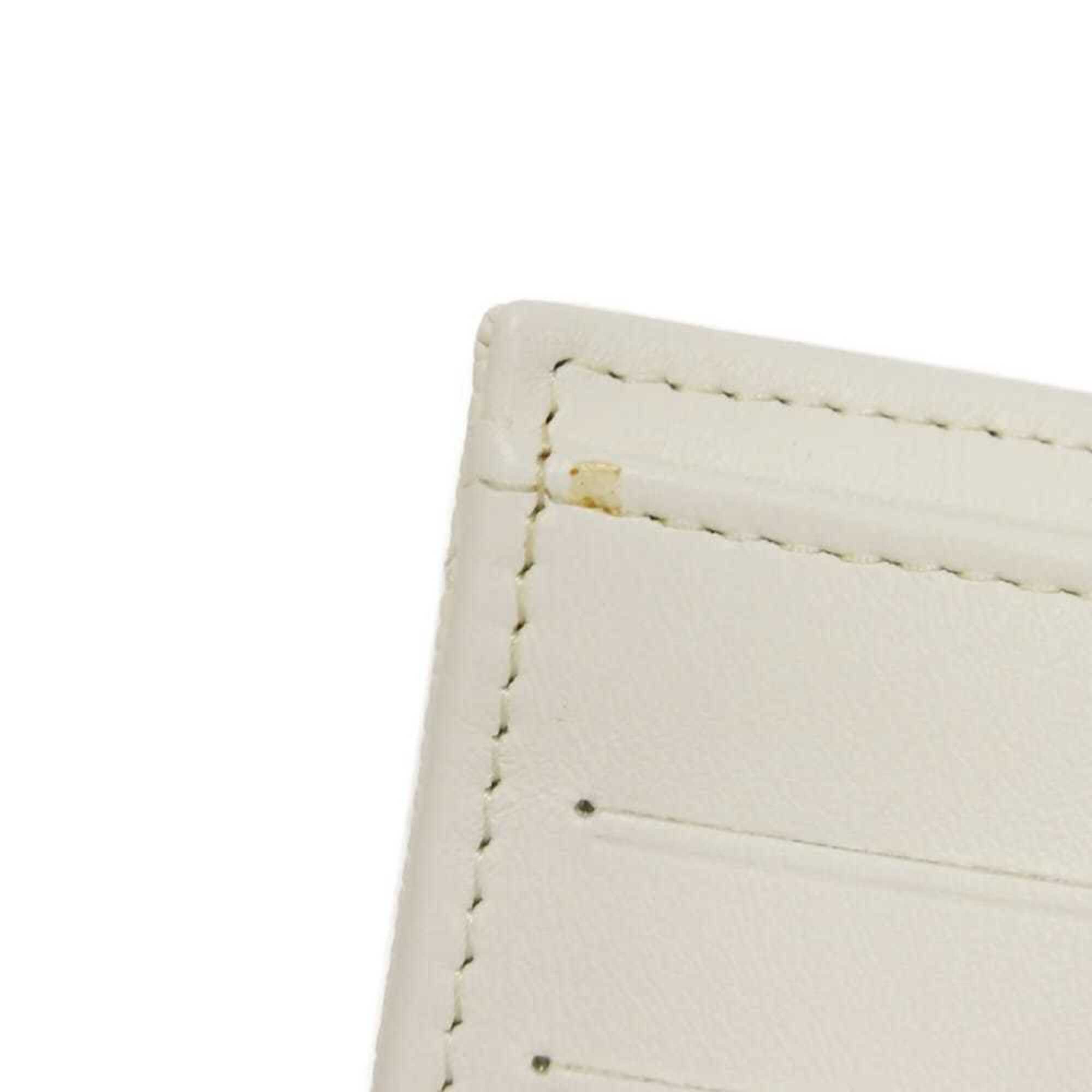 Chanel White Leather Wallet (Tri-Fold) (Pre-Owned)