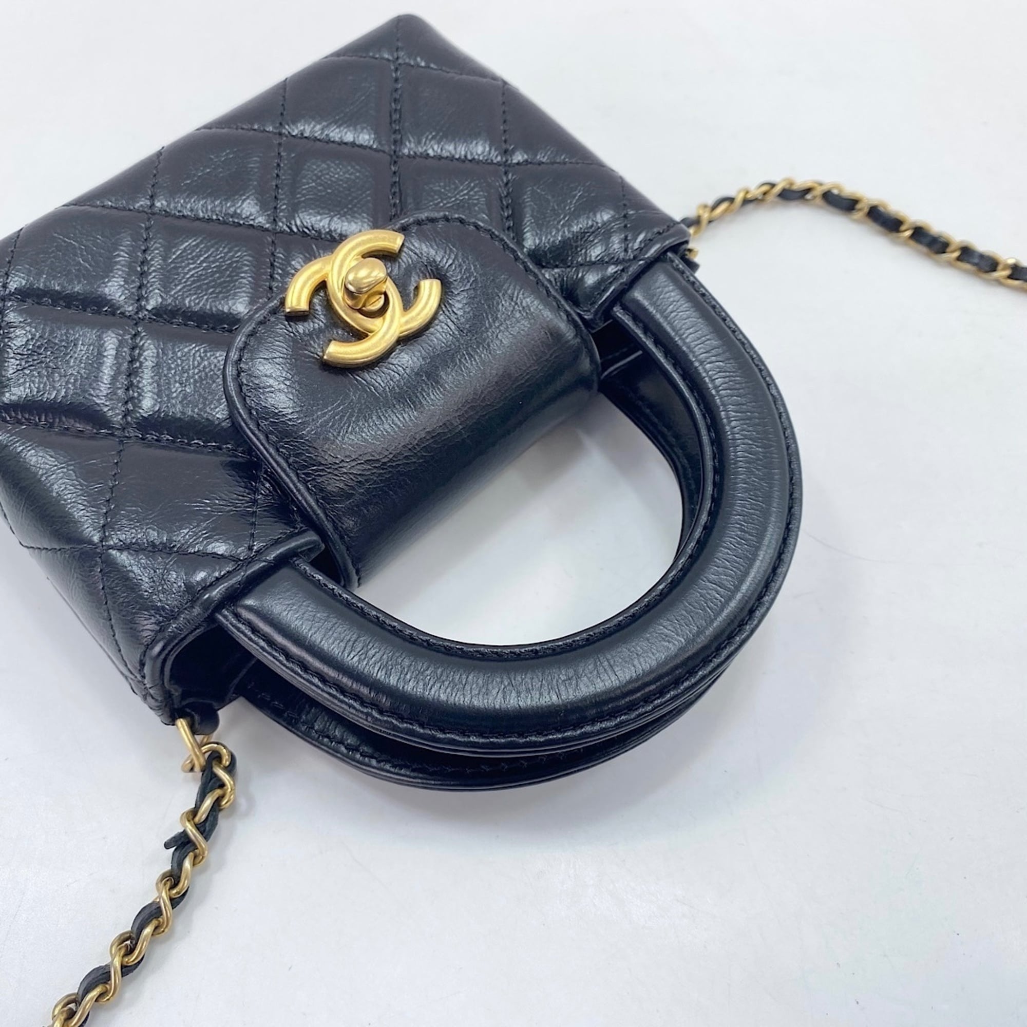 Chanel Black Shoulder Bag (Pre-Owned)