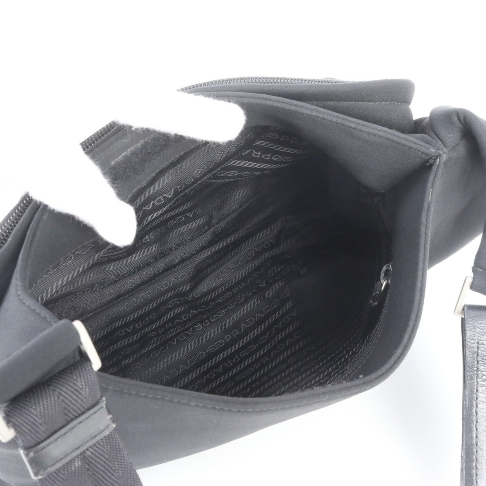 Prada Black Nylon Leather Messenger Bag Shoulder Bag (Pre-Owned)