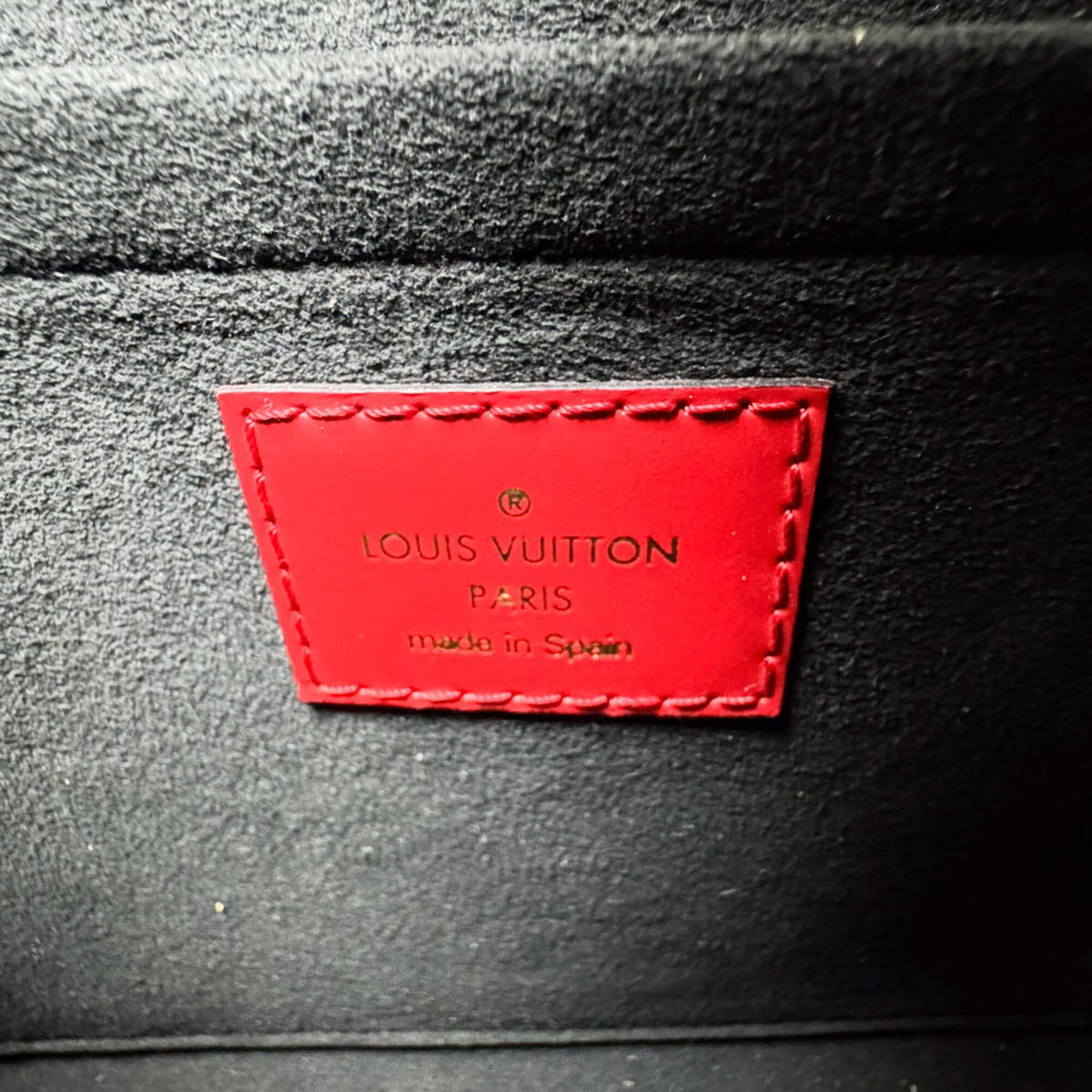 Louis Vuitton Red Color Epi Leather Handbag Shoulder Bag (Pre-Owned)