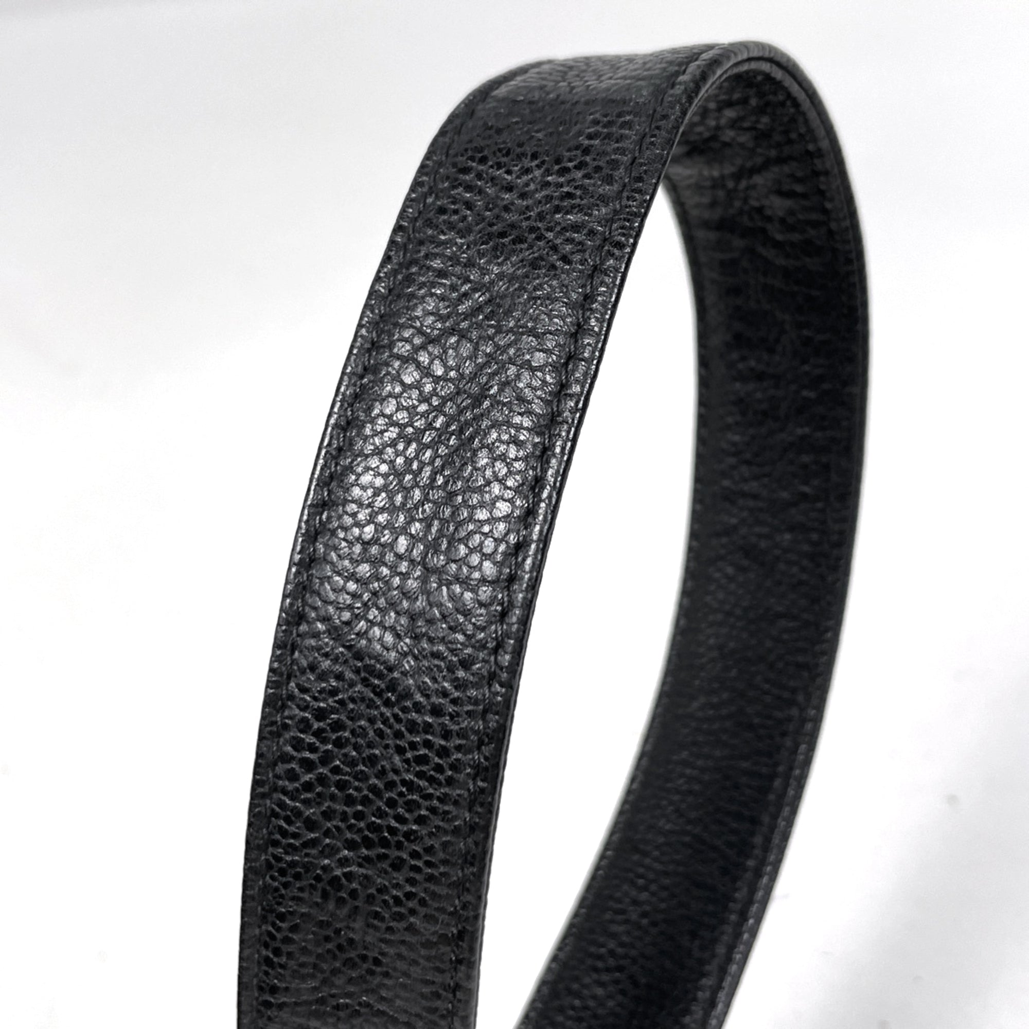 Chanel Black Grained Calfskin Shoulder Bag (Pre-Owned)