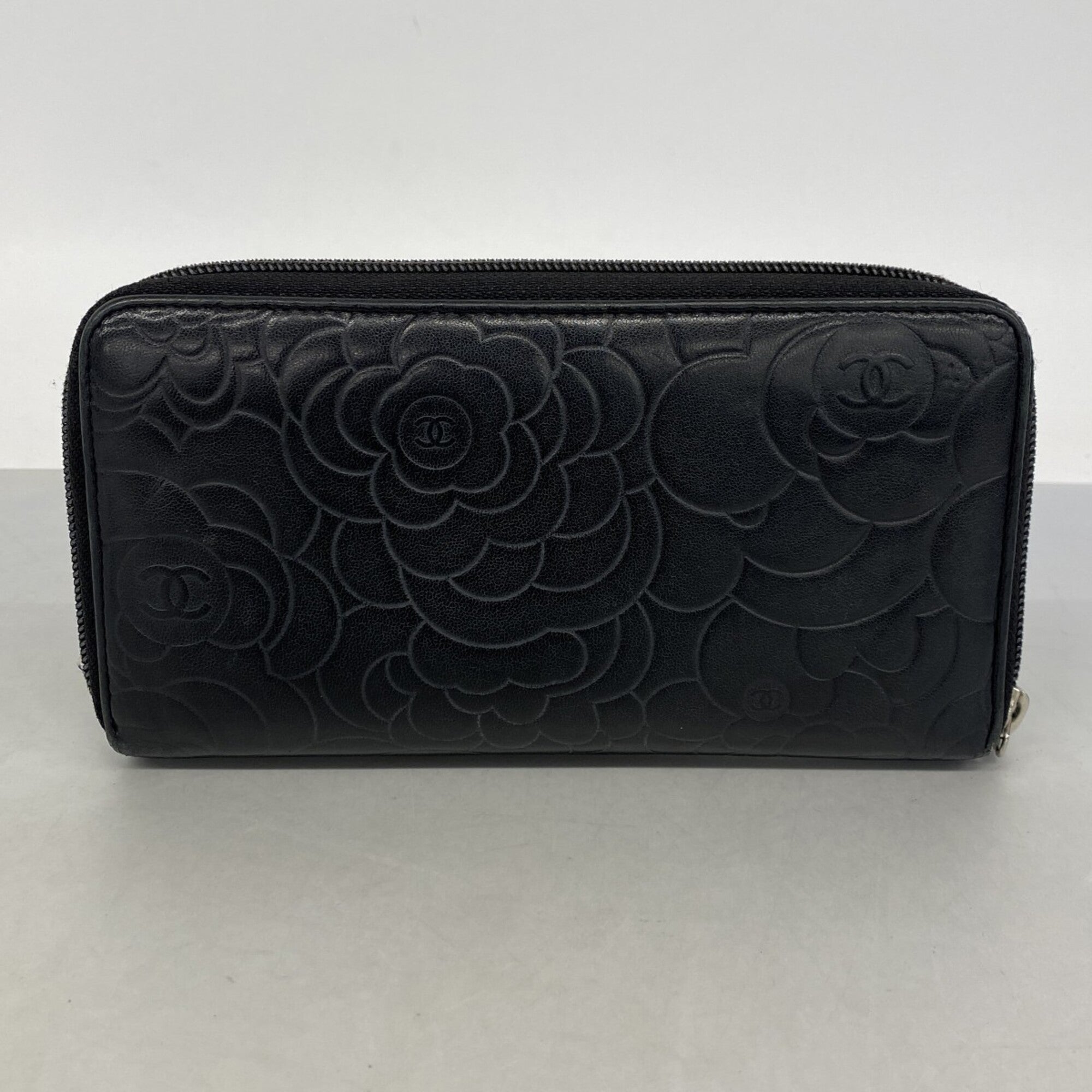 Chanel Black Leather Long Wallet (Bi-Fold) (Pre-Owned)