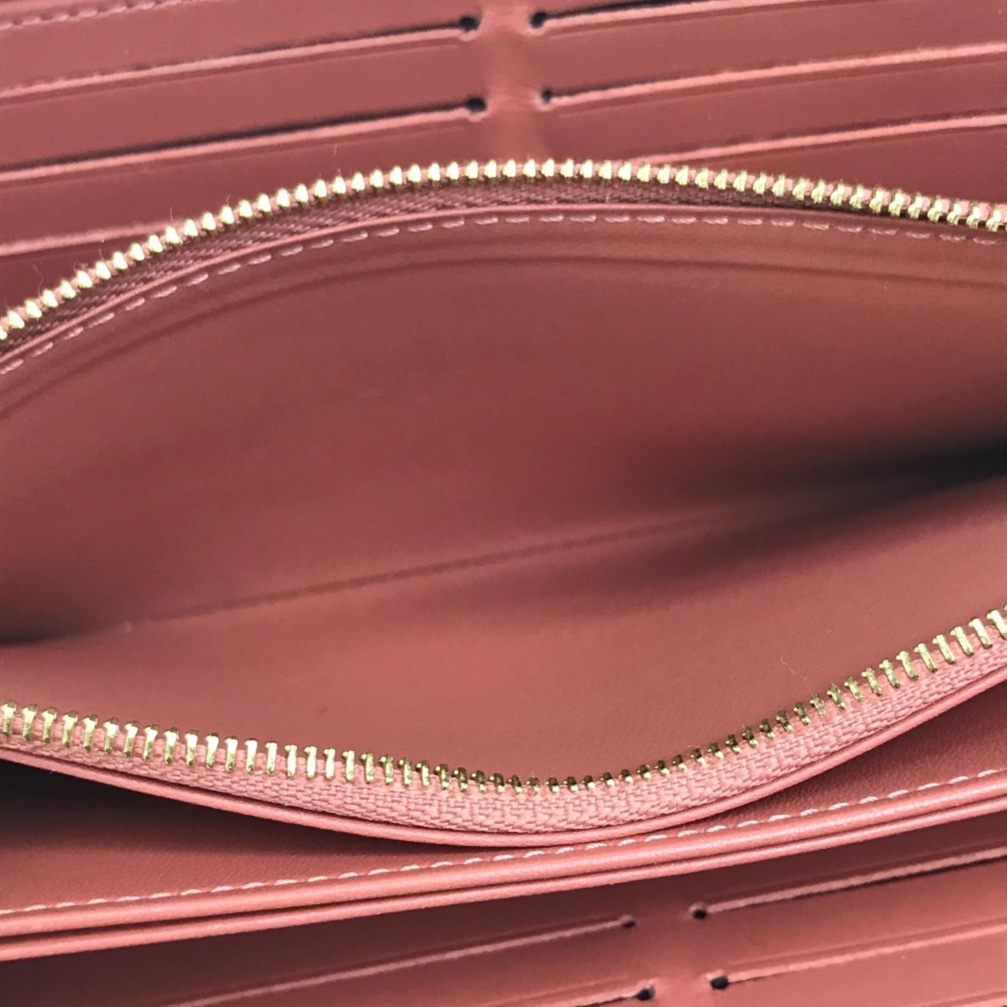Louis Vuitton Monogram Monogram Pink Beige Monogram Patent Leather Long Wallet (Bi-Fold) (Pre-Owned)