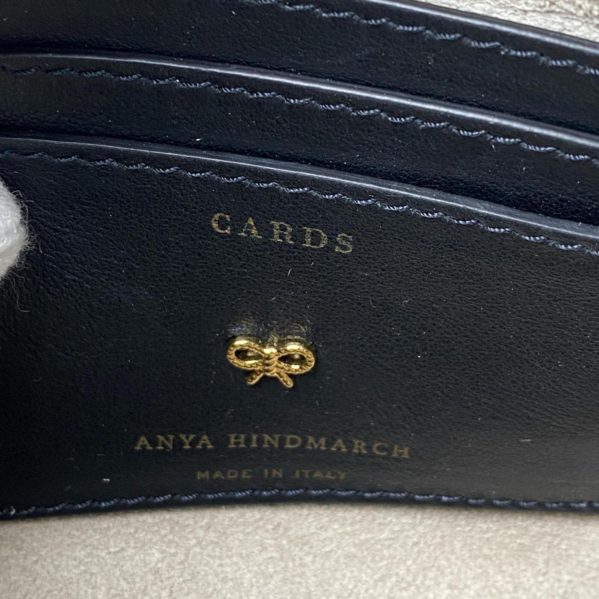 Anya Hindmarch Black Leather Shoulder Bag (Pre-Owned)