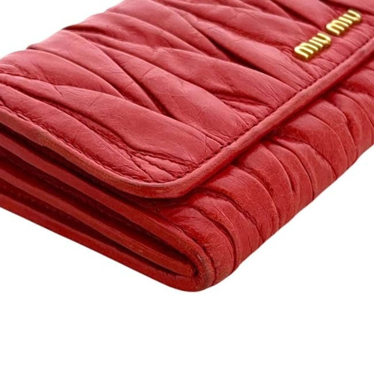 Miu Miu Matelasse Red Color Leather Long Wallet (Bi-Fold) (Pre-Owned)