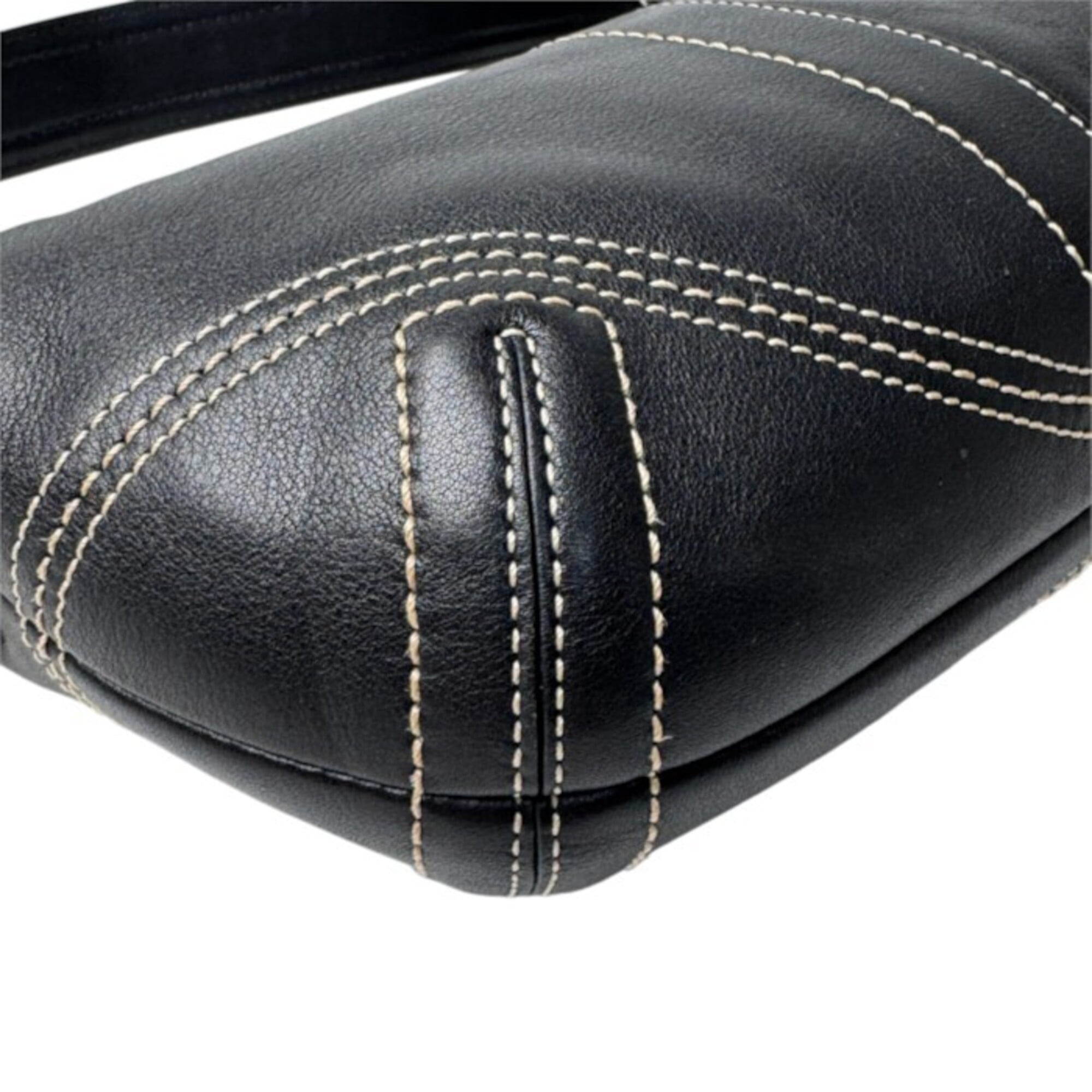 Coach Black Leather Handbag Shoulder Bag (Pre-Owned)