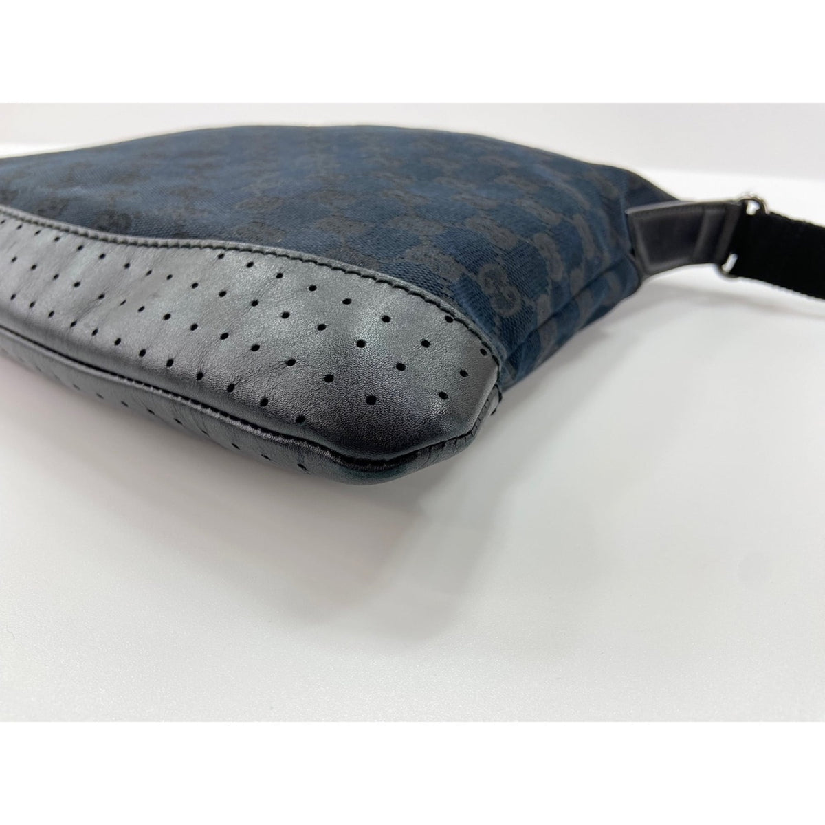 Gucci Black Shoulder Bag (Pre-Owned)