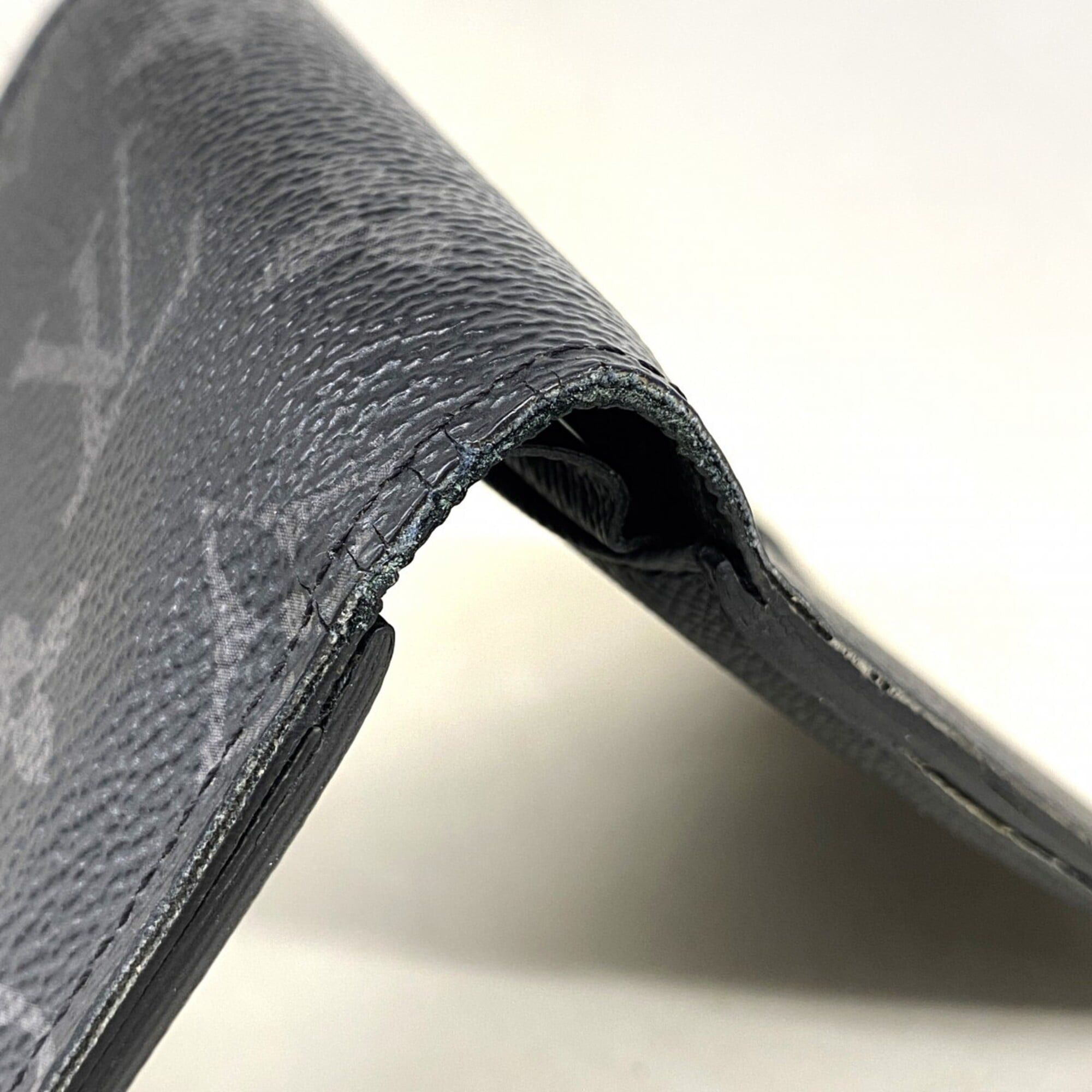 Louis Vuitton Black Bill Wallet (Bi-Fold) (Pre-Owned)
