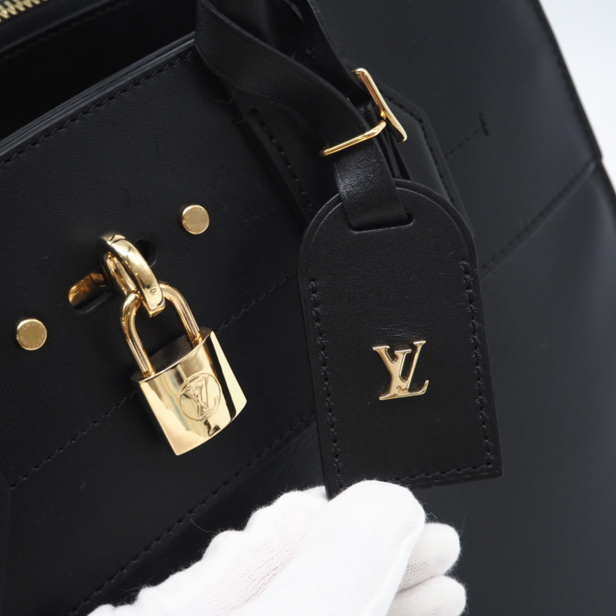 Louis Vuitton Black Noir Leather Handbag (Pre-Owned)