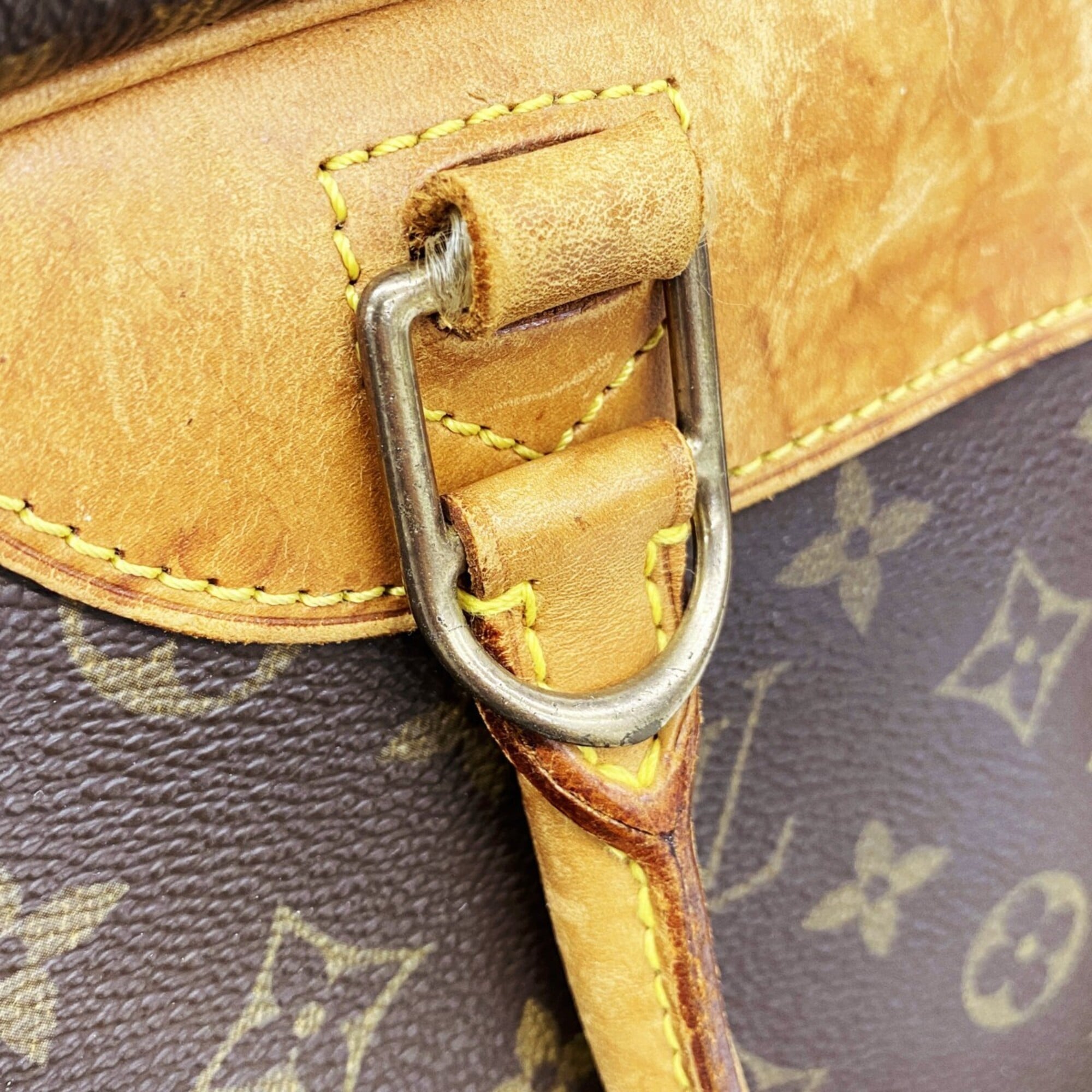Louis Vuitton Brown Handbag (Pre-Owned)