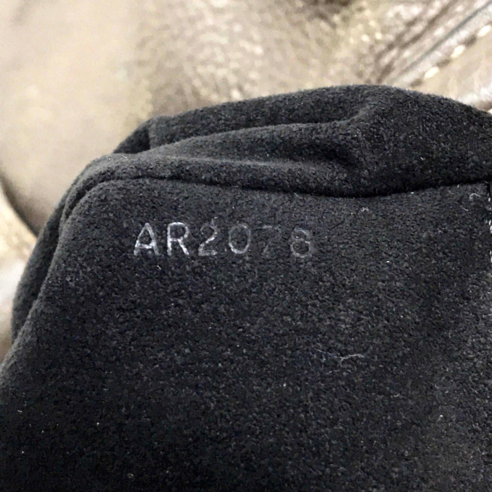 Louis Vuitton Gray Other Shoulder Bag (Pre-Owned)