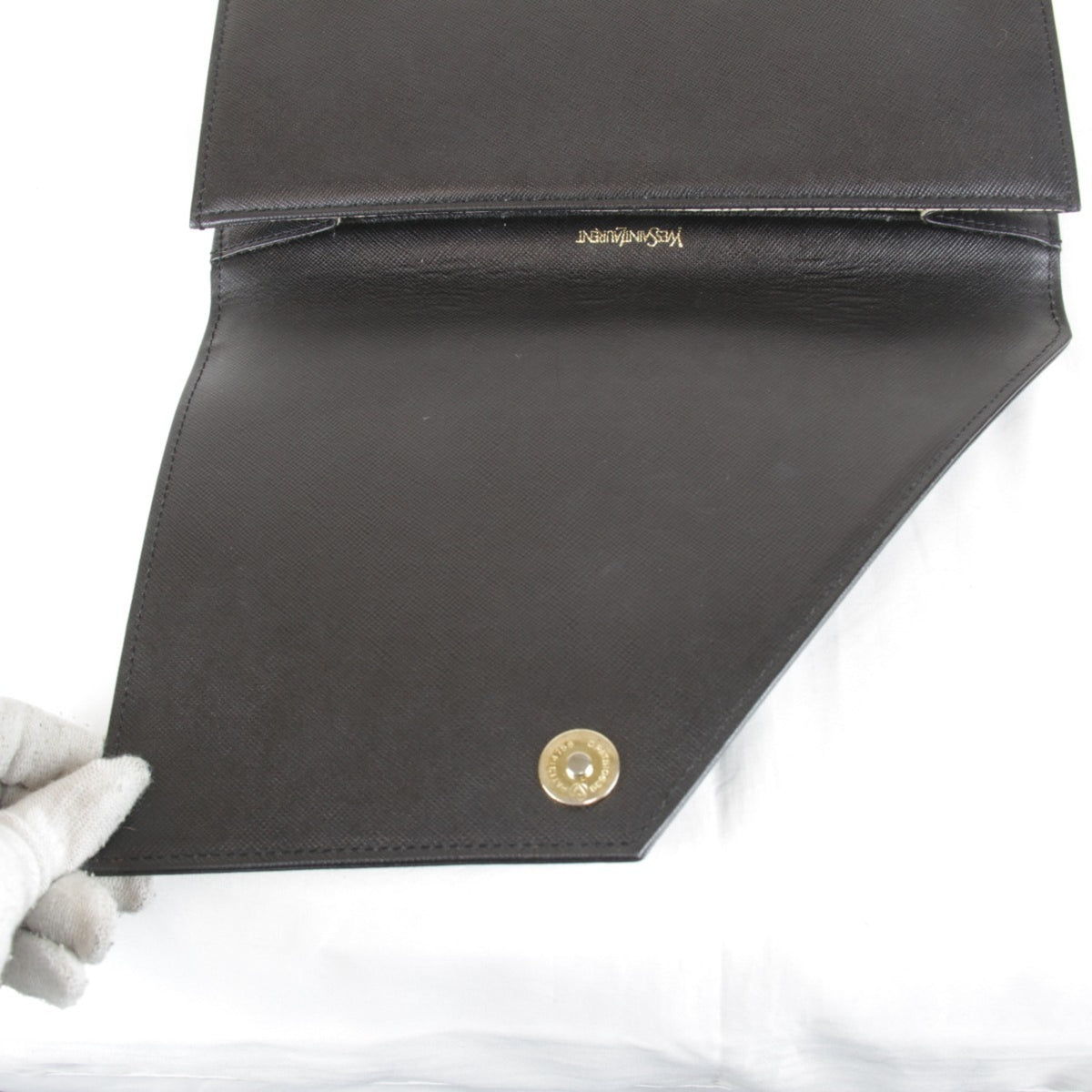Saint Laurent Black Leather Clutch Bag (Pre-Owned)