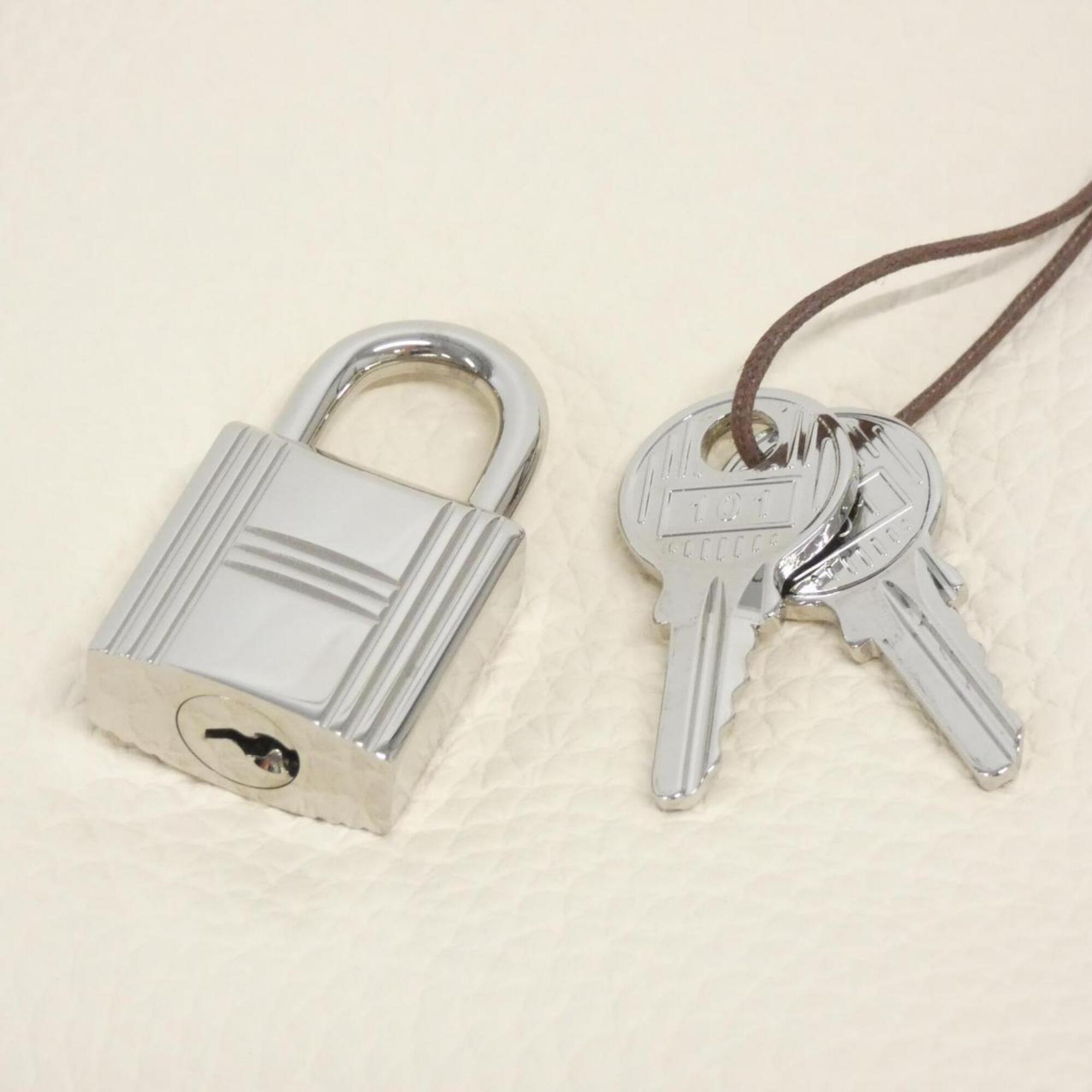 Hermes White Taurillon Clemence Leather Handbag (Pre-Owned)