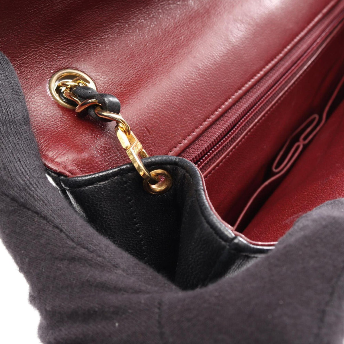 Chanel Black Leather Handbag Shoulder Bag (Pre-Owned)