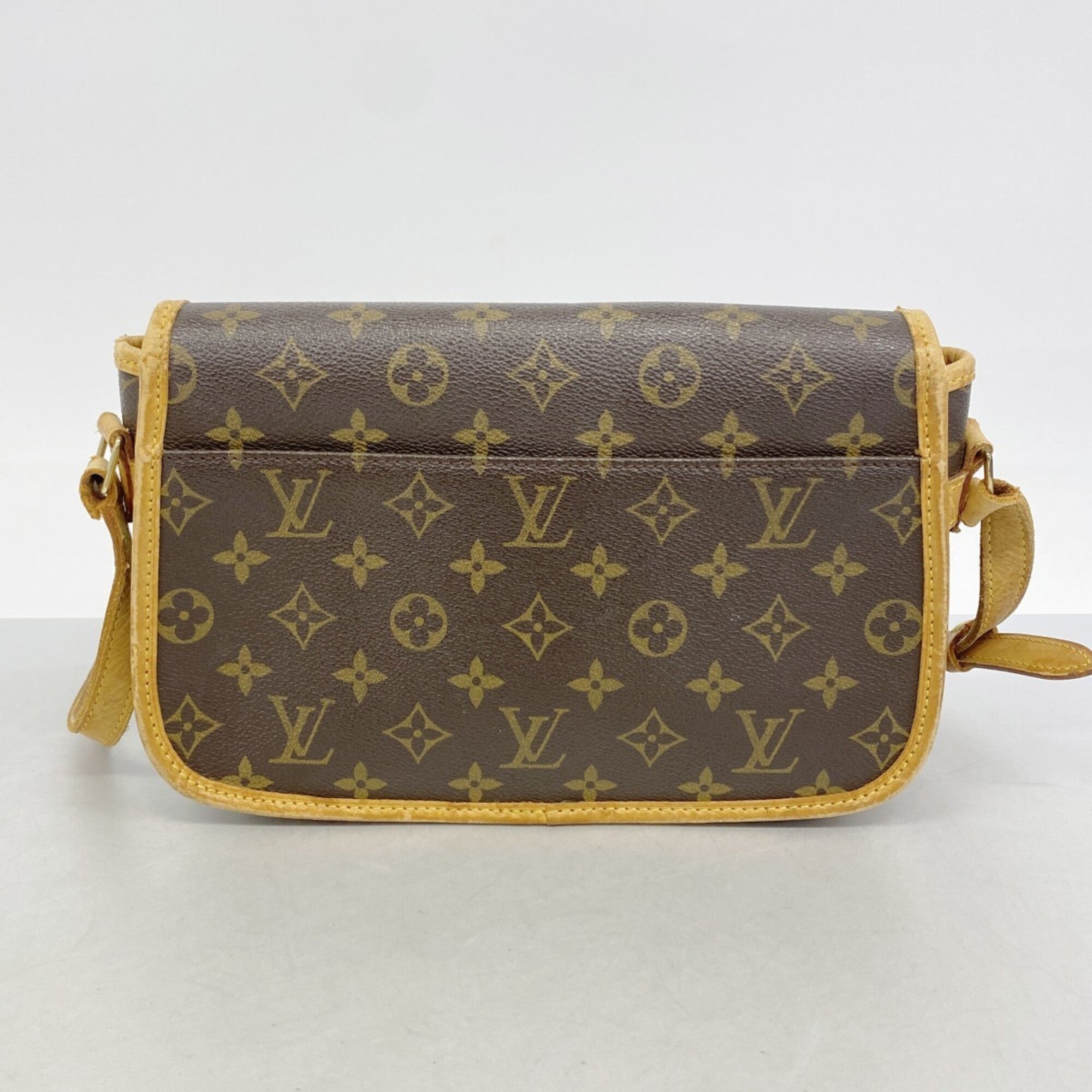 Louis Vuitton Brown Shoulder Bag (Pre-Owned)