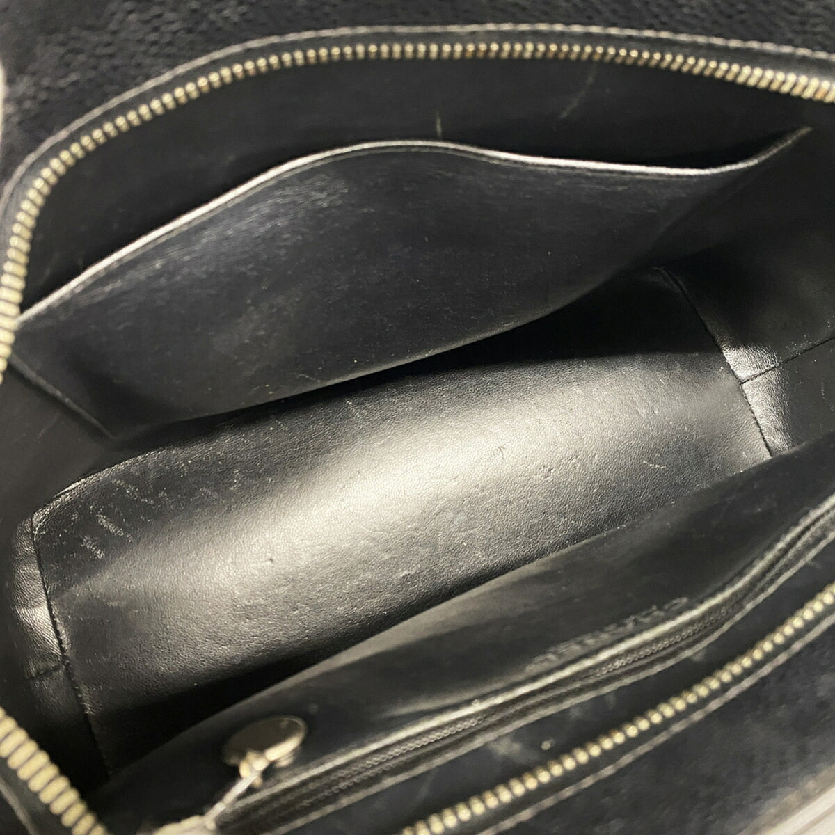 Chanel Black Grained Calfskin Tote Bag (Pre-Owned)