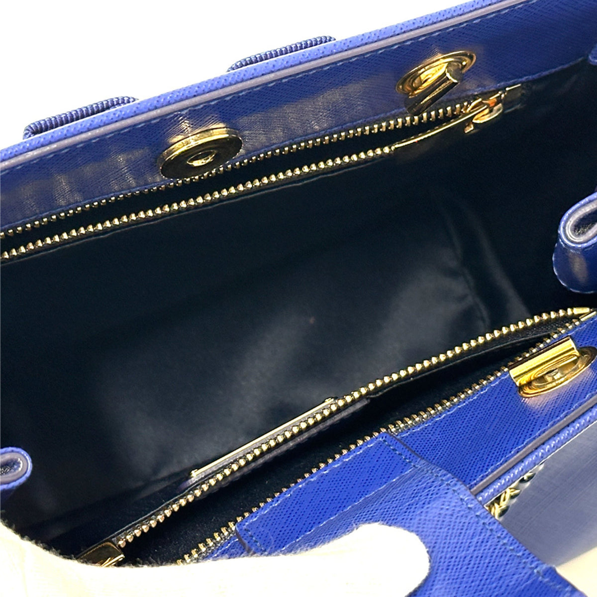 Salvatore Ferragamo Blue Leather Handbag Shoulder Bag (Pre-Owned)