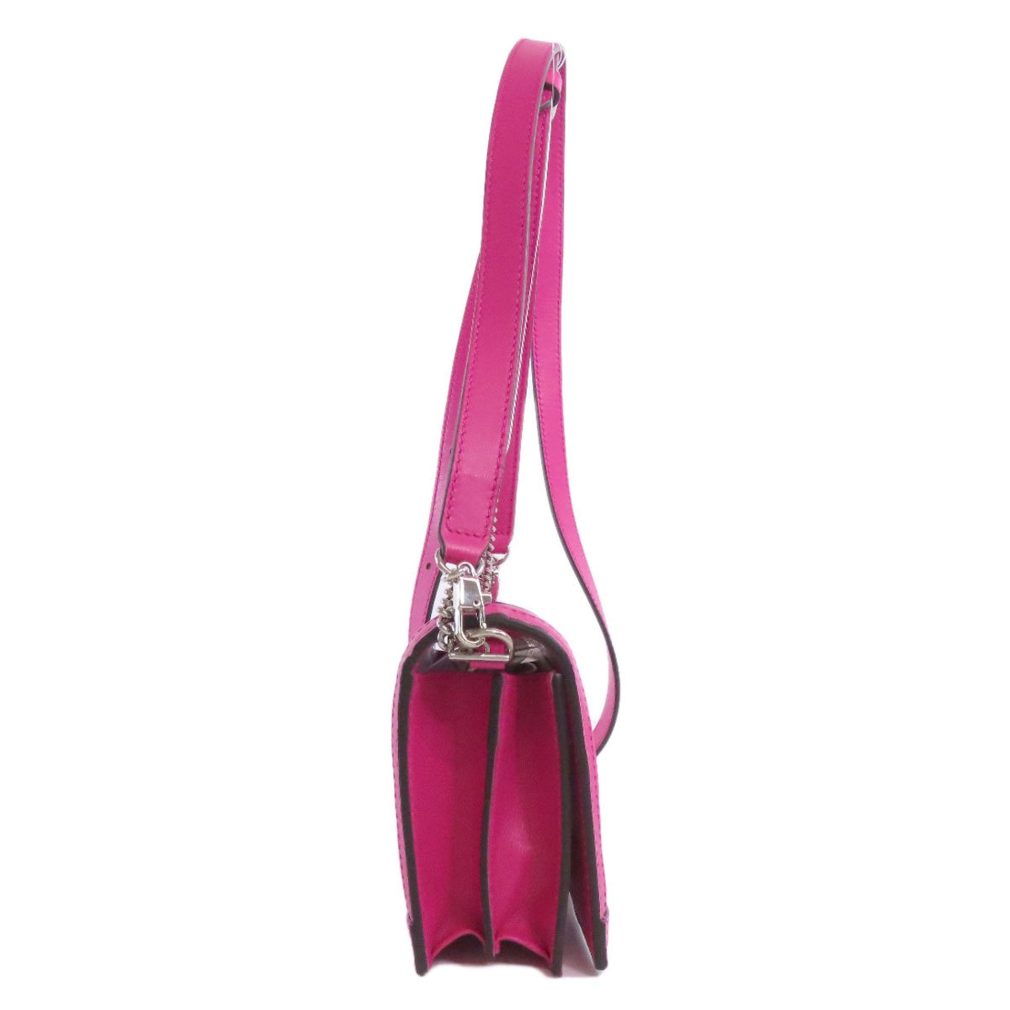 Gucci Pink Nylon Shoulder Bag (Pre-Owned)