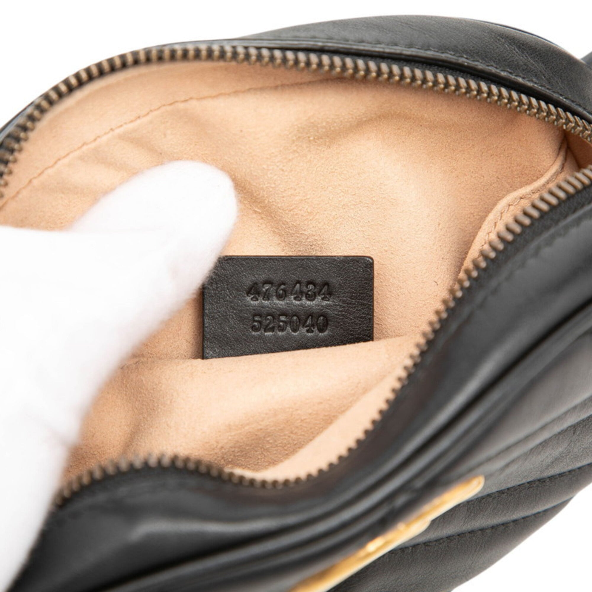 Gucci Black Leather Sling Bag (Pre-Owned)