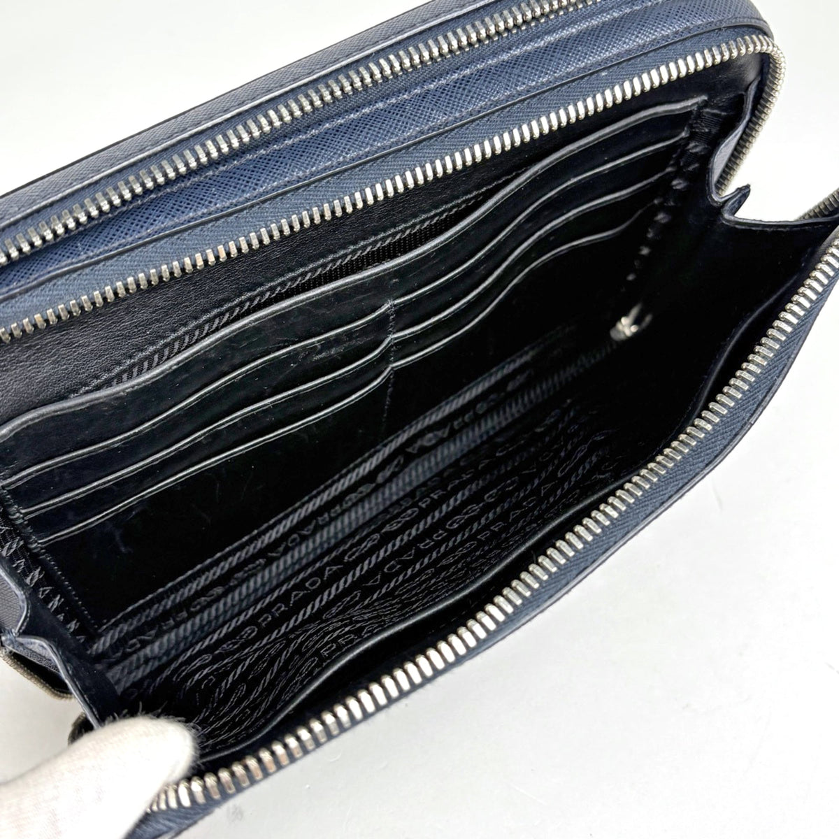 Prada Navy Leather Pochette (Pre-Owned)