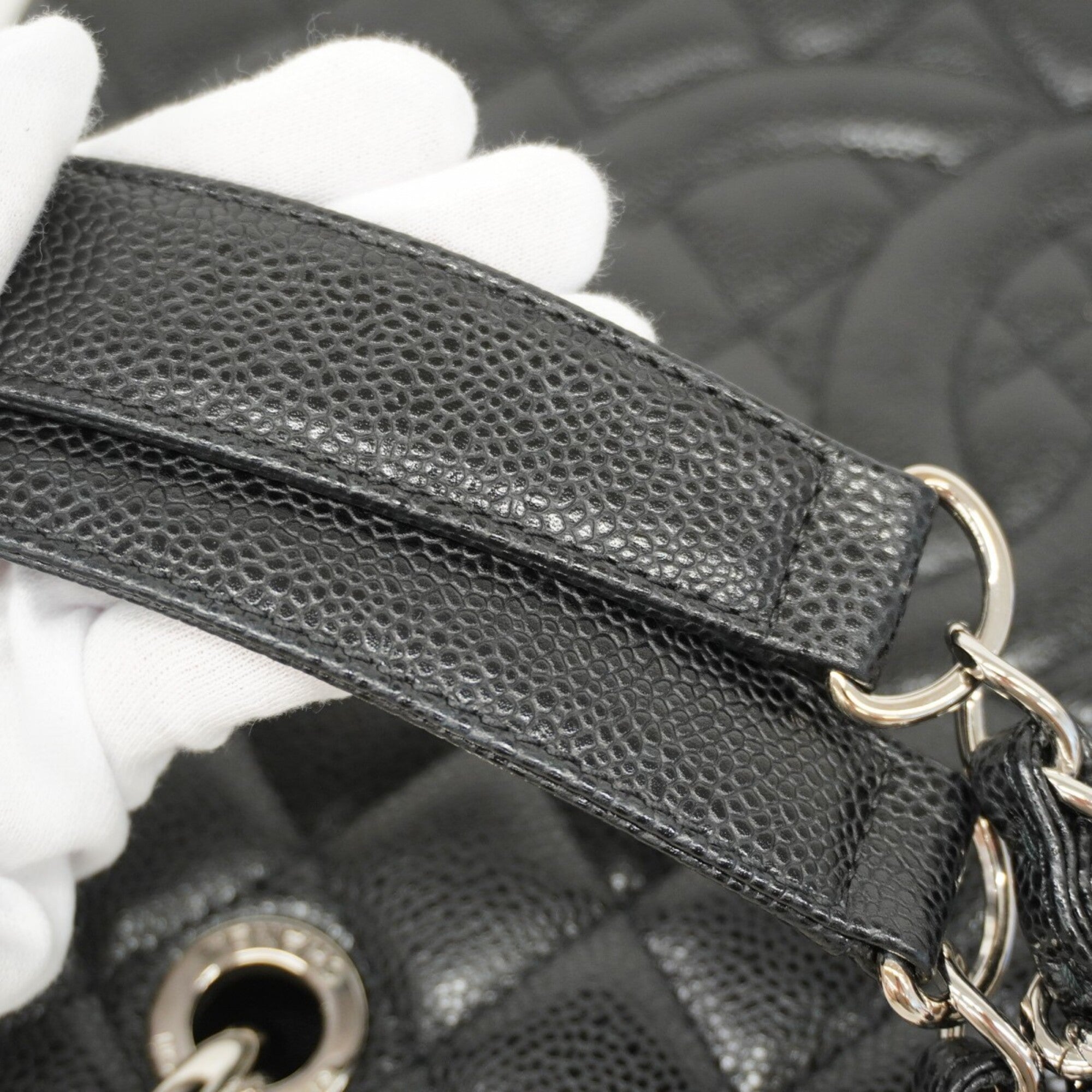 Chanel Black Grained Calfskin Tote Bag (Pre-Owned)