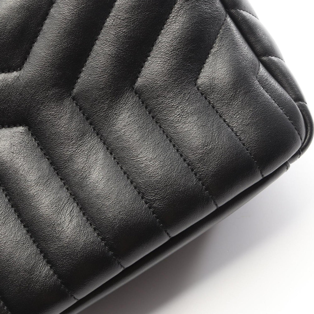 Yves Saint Laurent Black Leather Handbag Shoulder Bag (Pre-Owned)