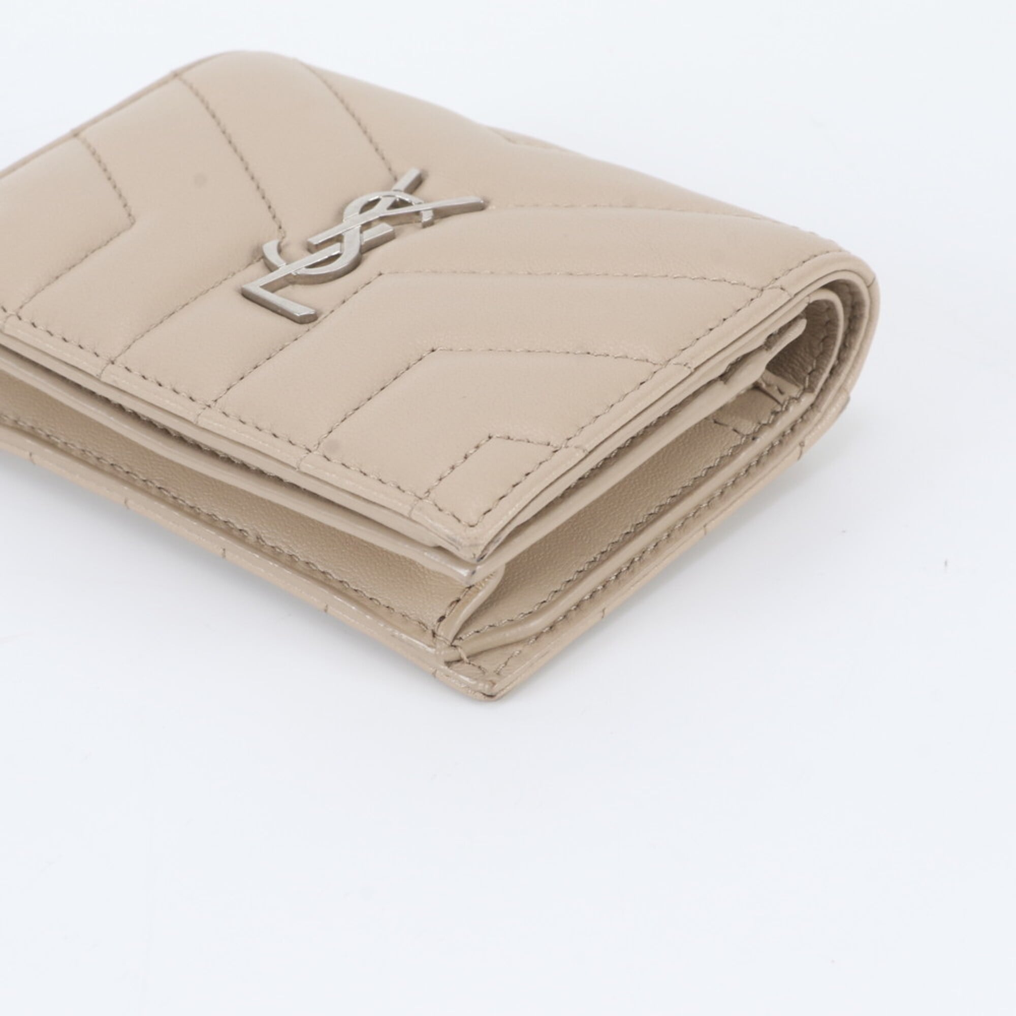 Yves Saint Laurent Beige Leather Wallet (Bi-Fold) (Pre-Owned)