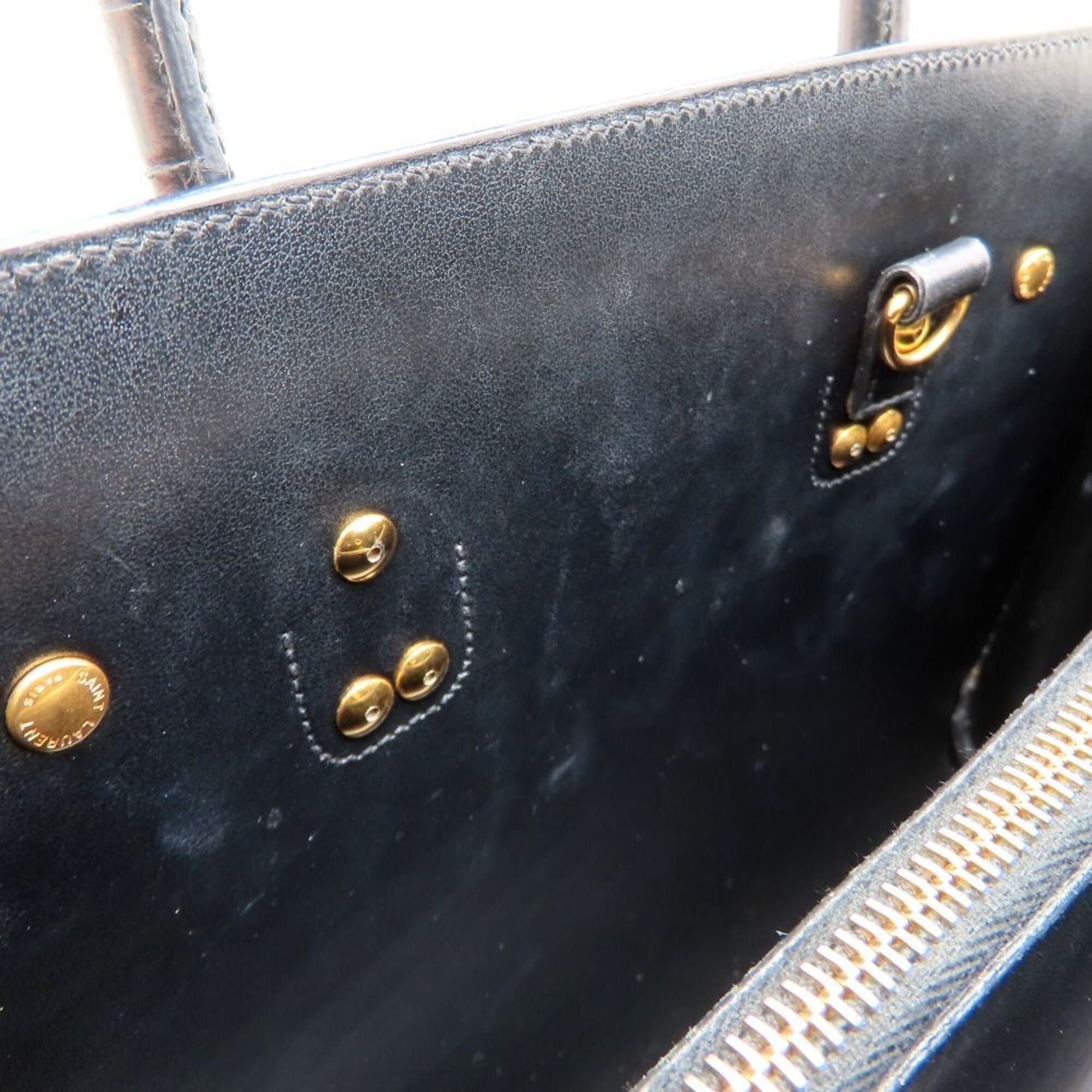 Yves Saint Laurent Black Leather Handbag (Pre-Owned)
