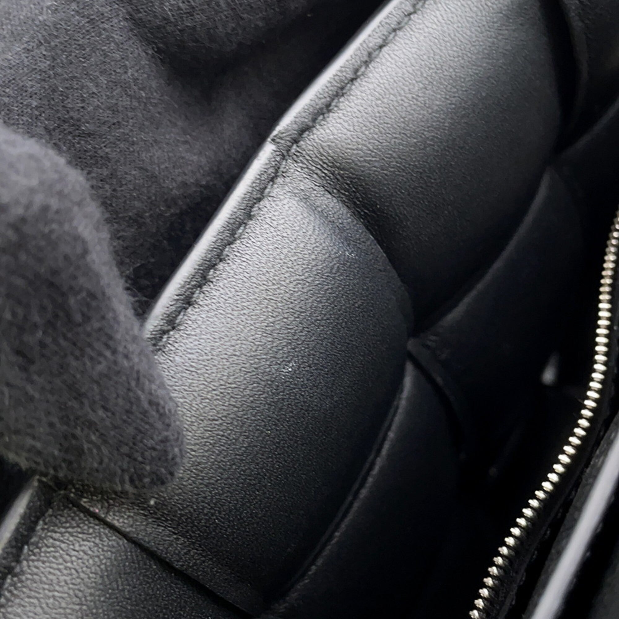 Bottega Veneta Black Leather Handbag Shoulder Bag (Pre-Owned)